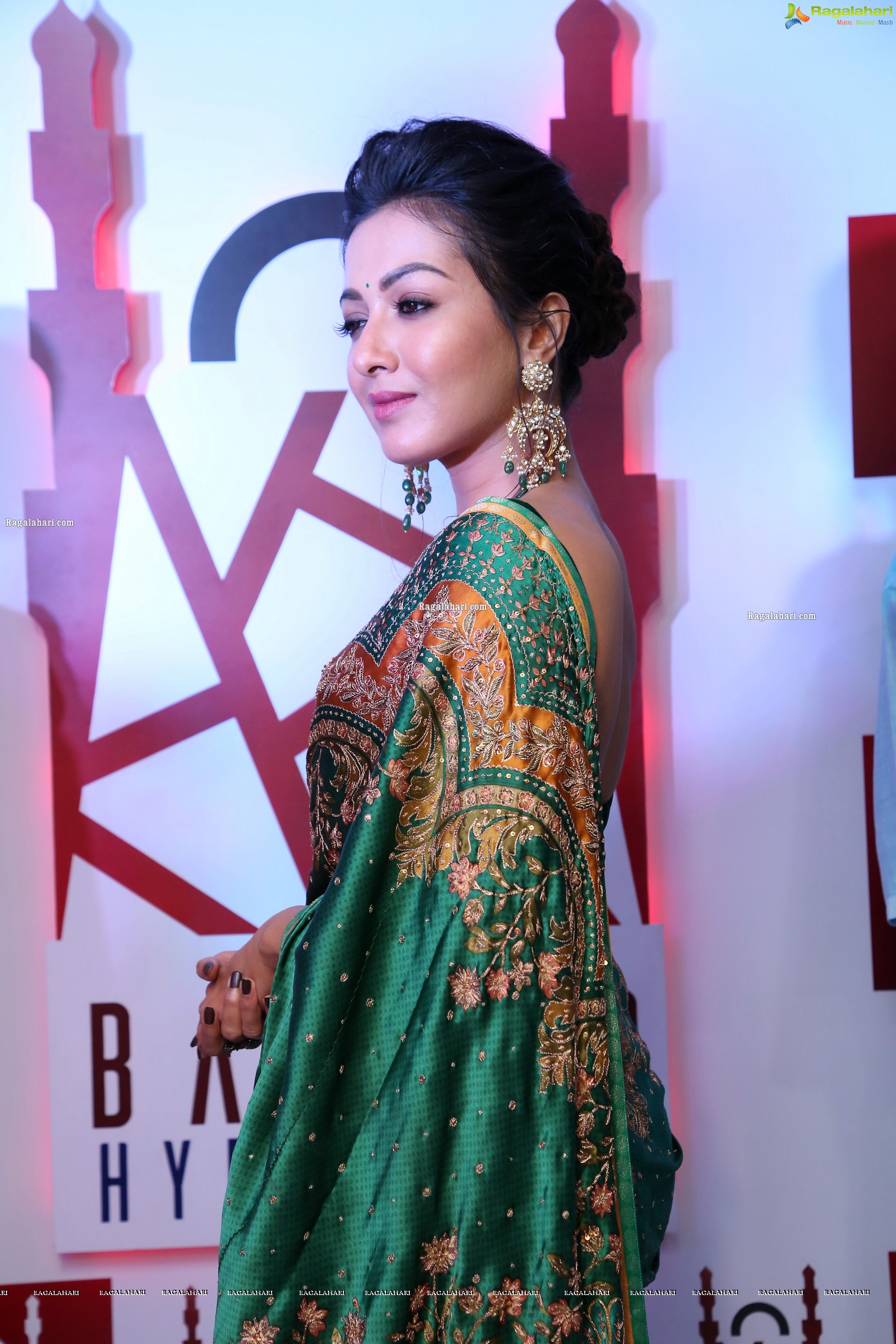 Catherine Tresa at Bazaar Hyderabad Launch at Putlibowli - HD Gallery