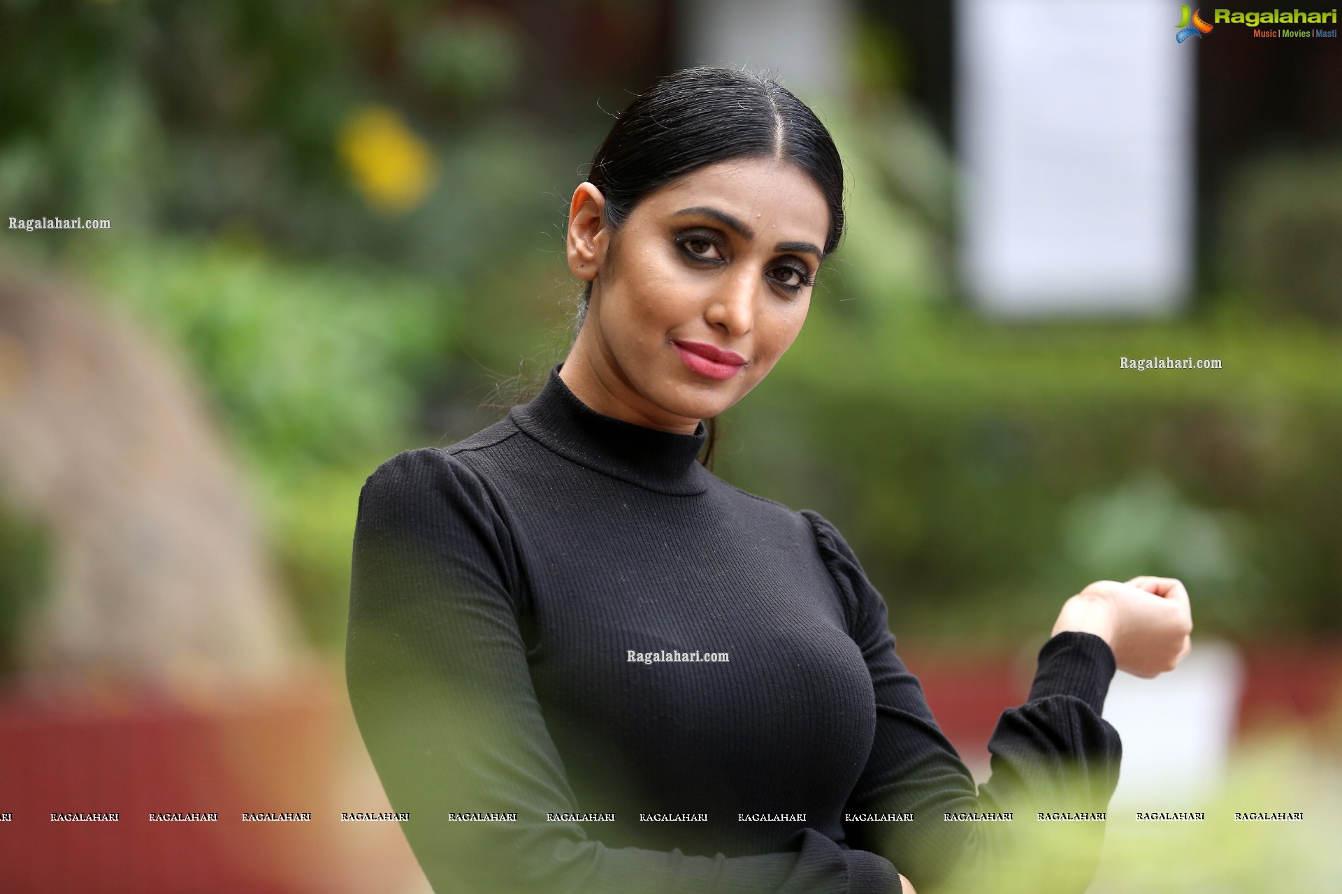 Geethika Reddy at Fashion Fiesta Fashion Show - A Walk For a Cause - HD Gallery