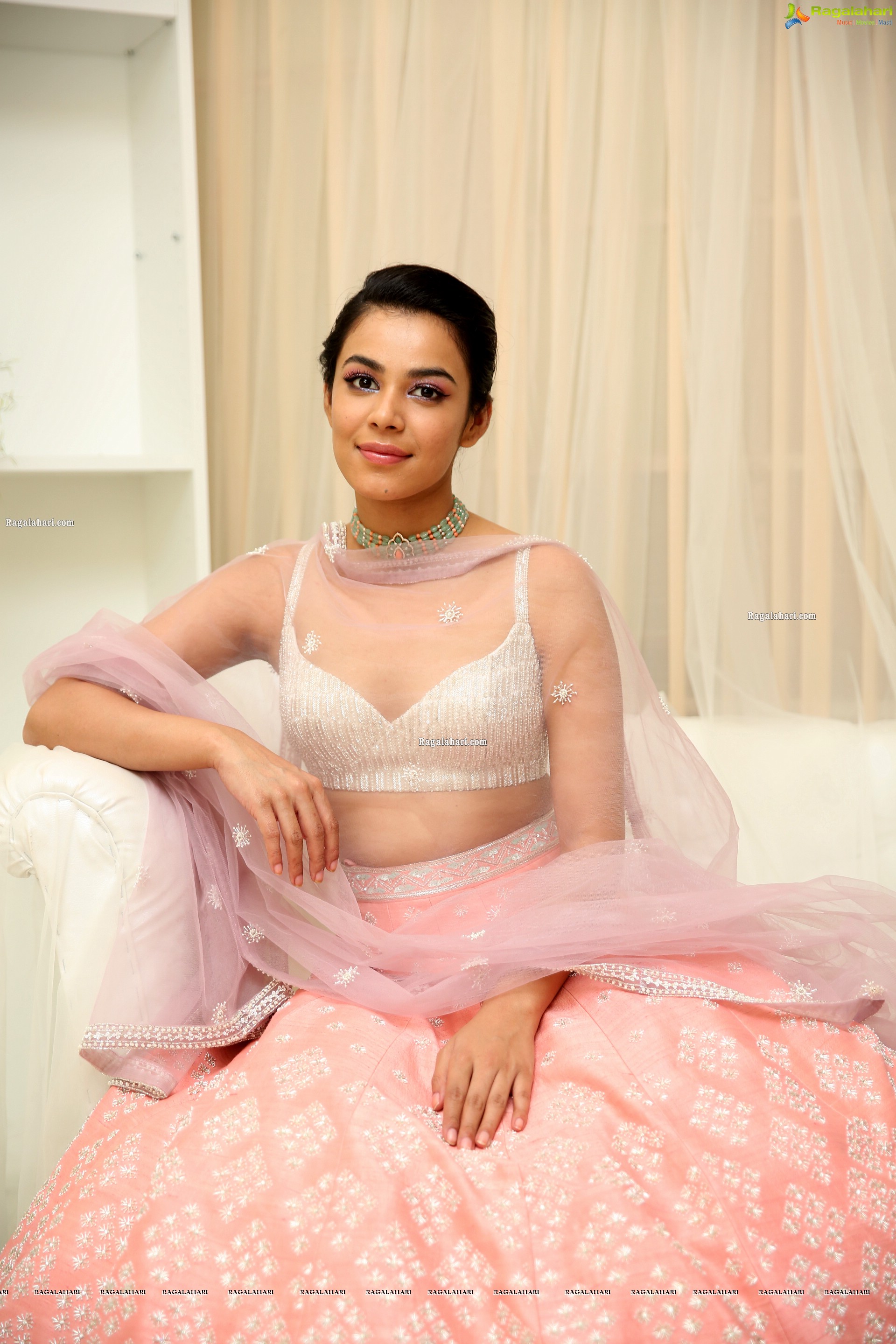 Greeshma Turakhia Showcases Fashion Designer Varun Chakkilam's Collection - HD Gallery