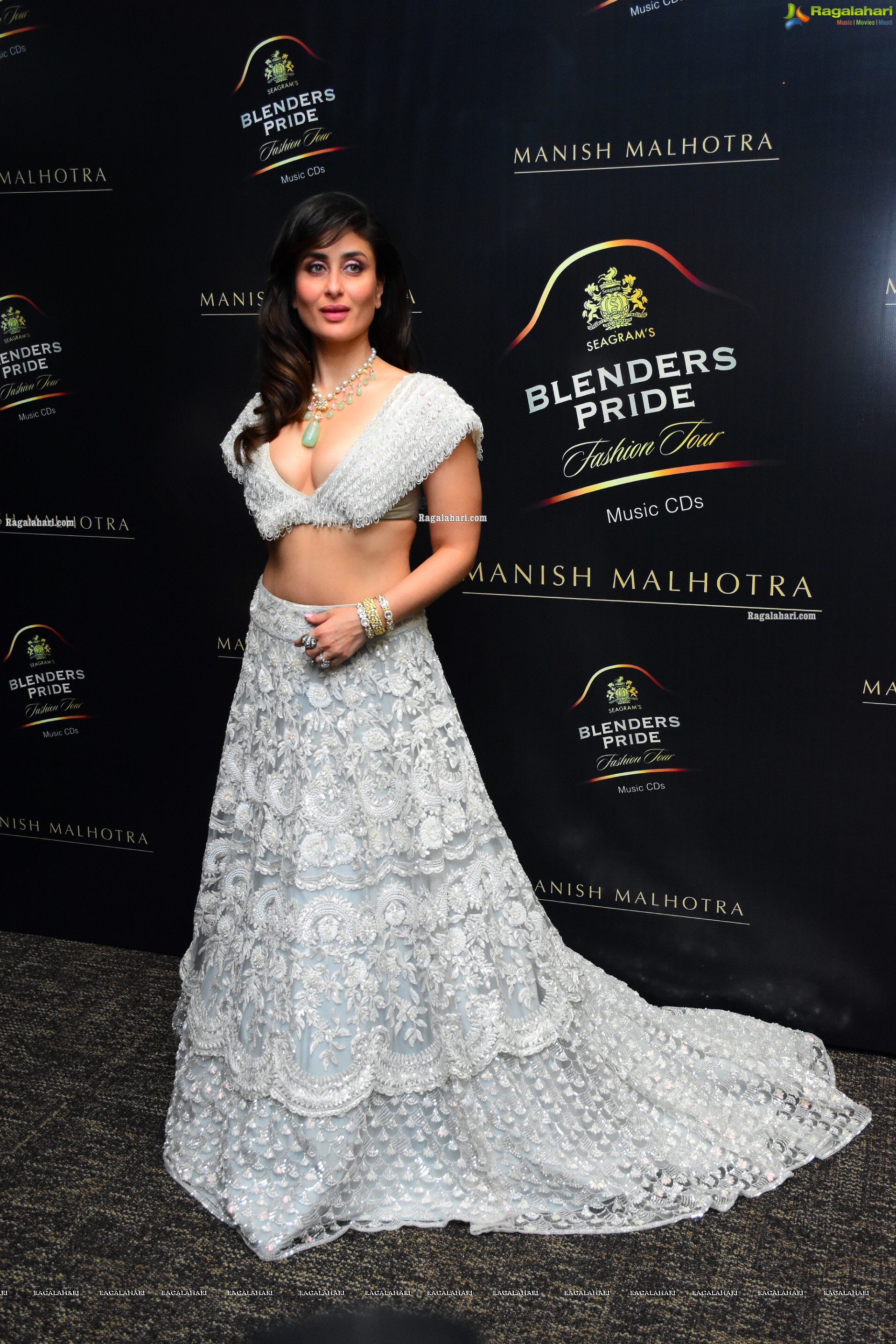 Kareena Kapoor at Blenders Pride Fashion Tour 15th Edition - HD Gallery