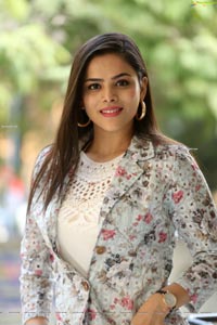 Kriti Garg at Raahu Success Meet