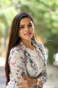 Kriti Garg at Raahu Success Meet