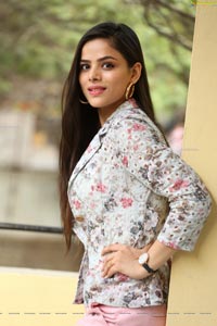 Kriti Garg at Raahu Success Meet