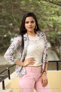 Kriti Garg at Raahu Success Meet