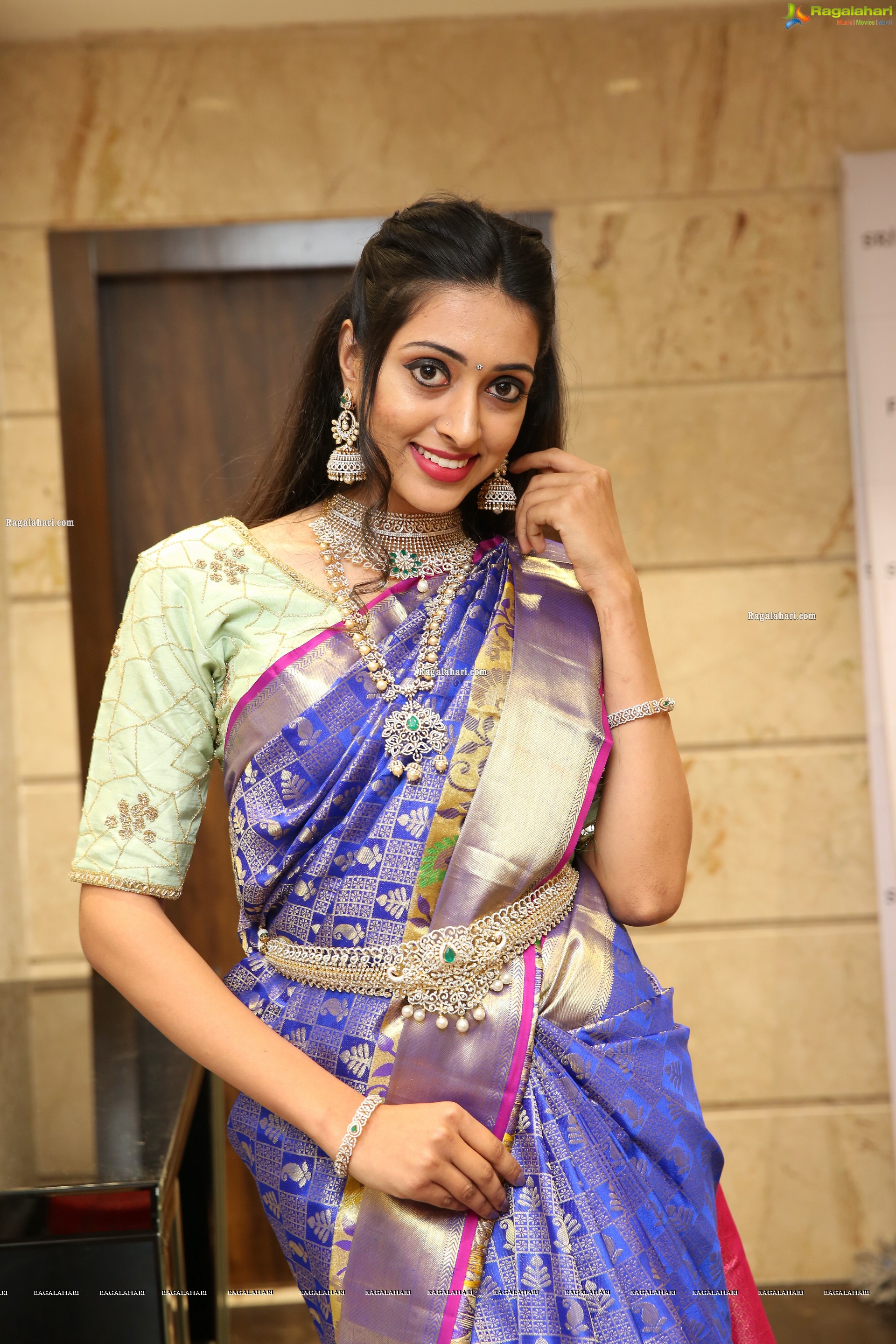 Lakshmi Ayalasomayajula at Manepally Jewellers Silverware Section Launch at Its Dilsukhnagar Store - HD Gallery