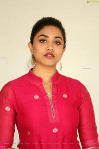 Malavika Satheesan at Choosi Choodangane Press Meet