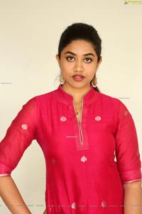 Malavika Satheesan at Choosi Choodangane Press Meet