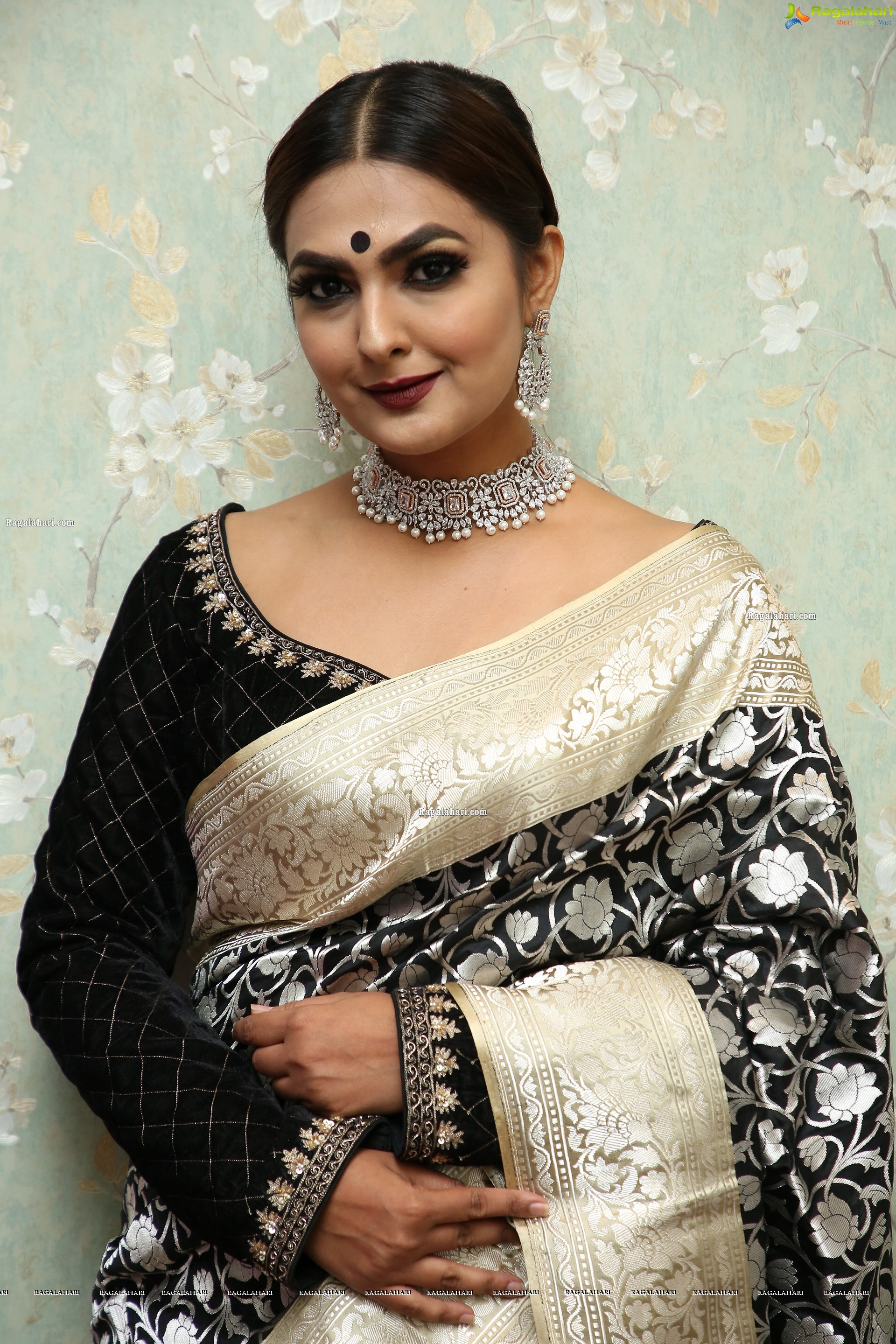 Neha Deshpande at Meenakshi The Royal Couture Grand Opening - HD Gallery