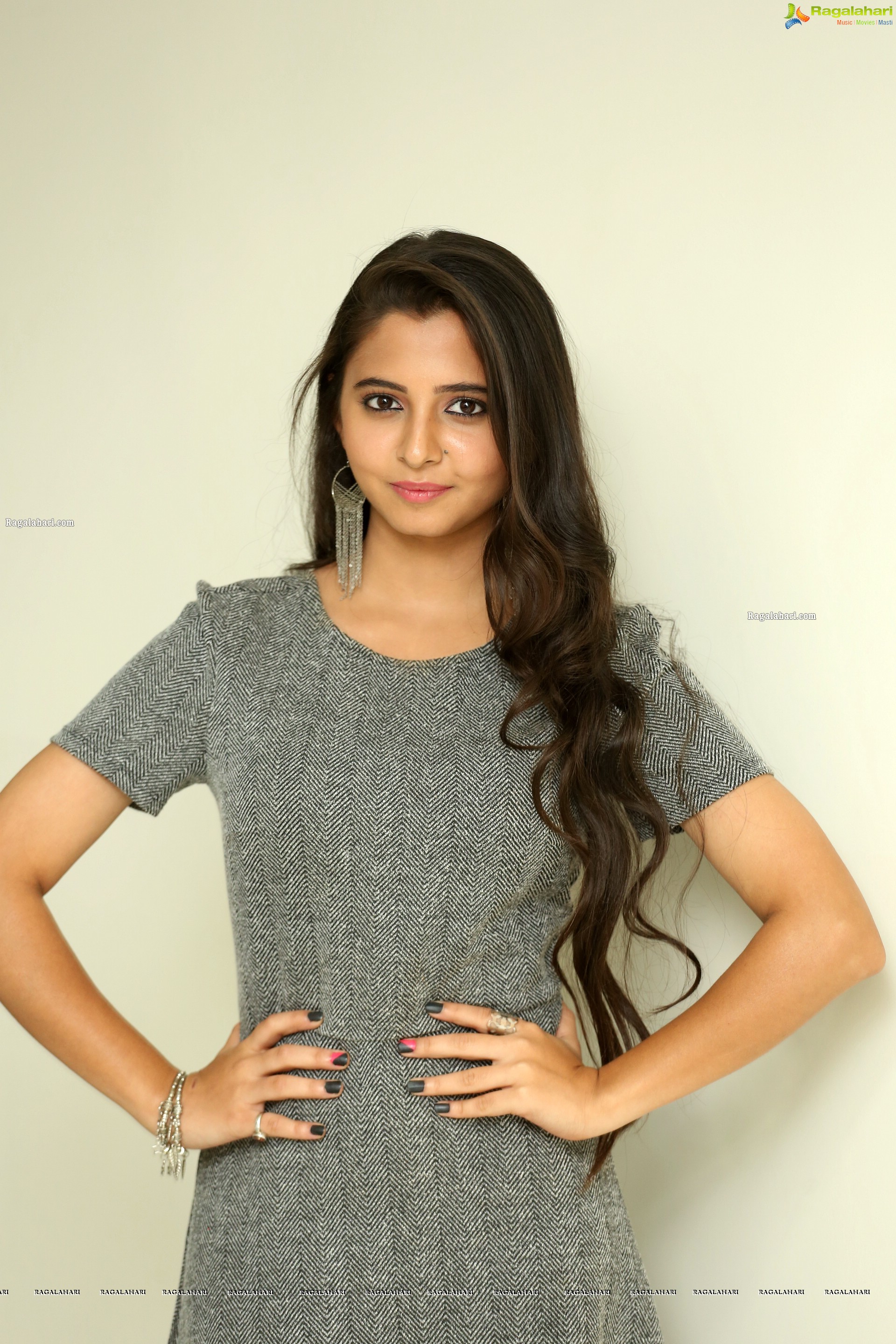 Preethi Asrani @ Pressure Cooker Movie Interview - HD Gallery