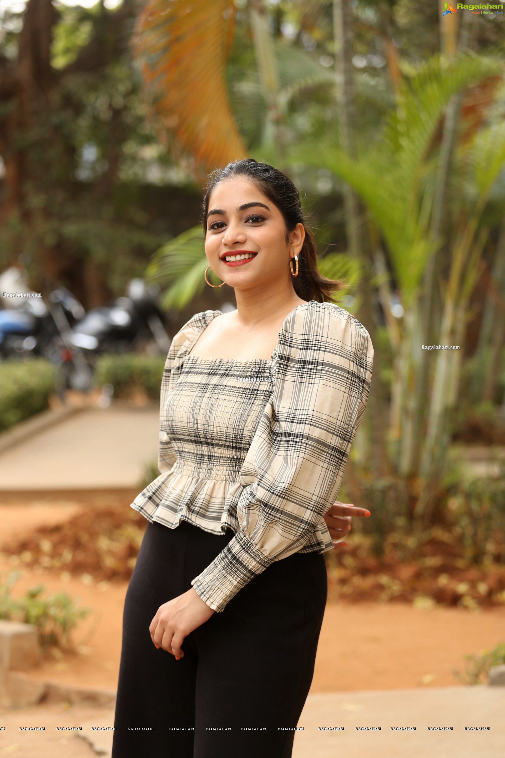 Punarnavi Bhupalam at Oka Chinna Viramam Press Meet - HD Gallery