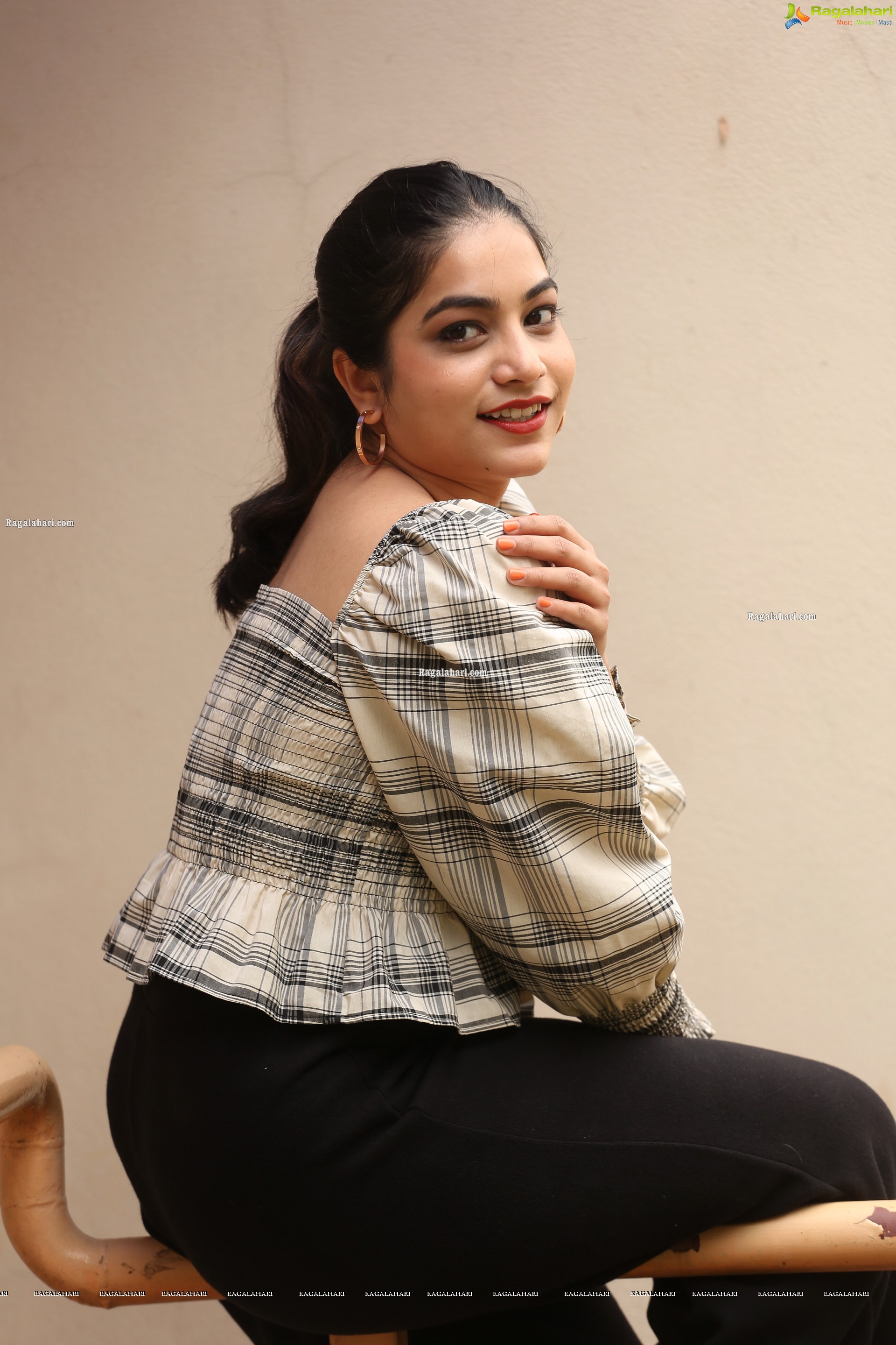 Punarnavi Bhupalam at Oka Chinna Viramam Press Meet - HD Gallery