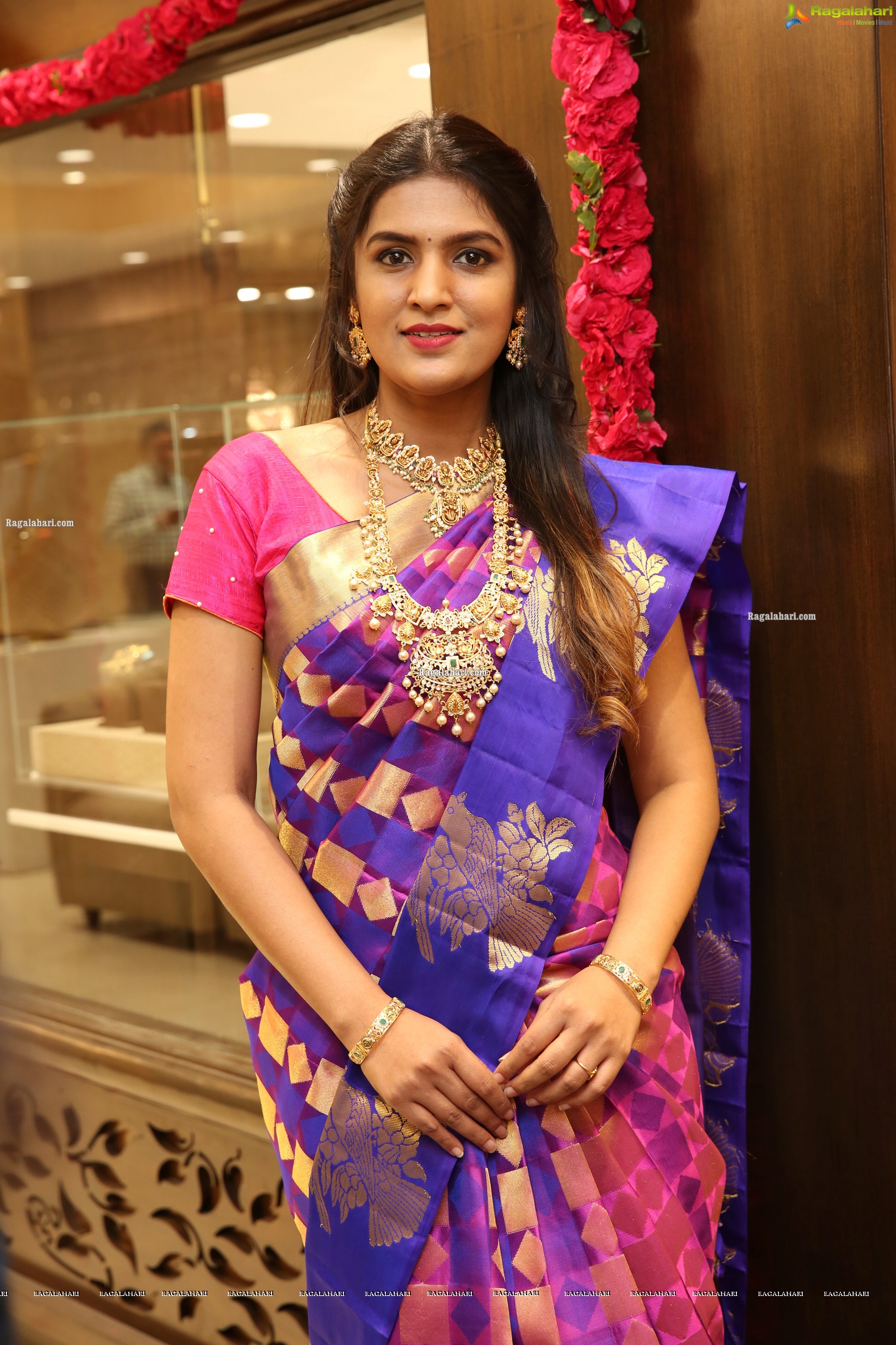 Ritu Biradar at Manepally Jewellers Silverware Section Launch at Its Dilsukhnagar Store - HD Gallery