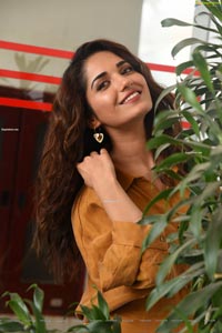 Ruhani Sharma at HIT Movie Press Meet