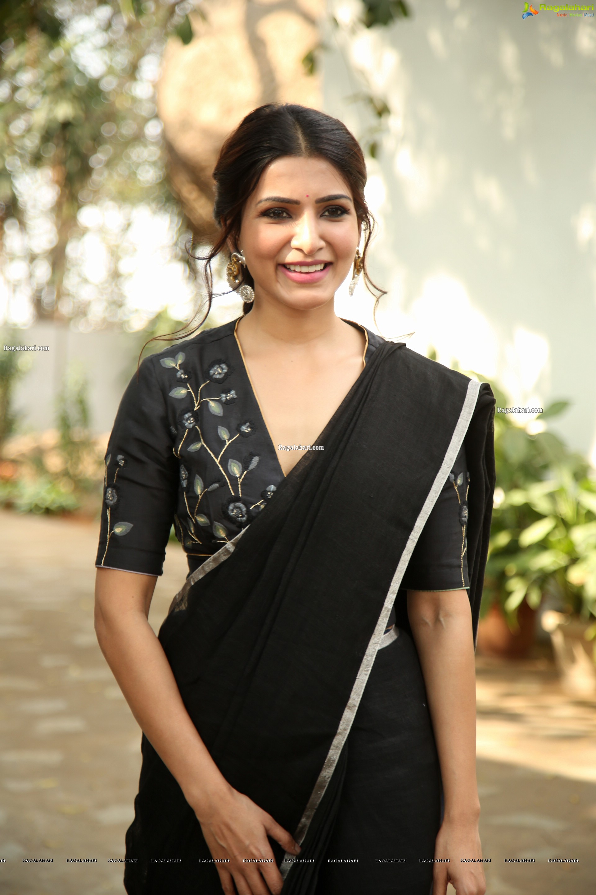 Samantha Akkineni at Jaanu Movie Interview - HD Gallery