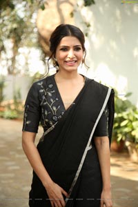 Samantha Akkineni at Jaanu Interview