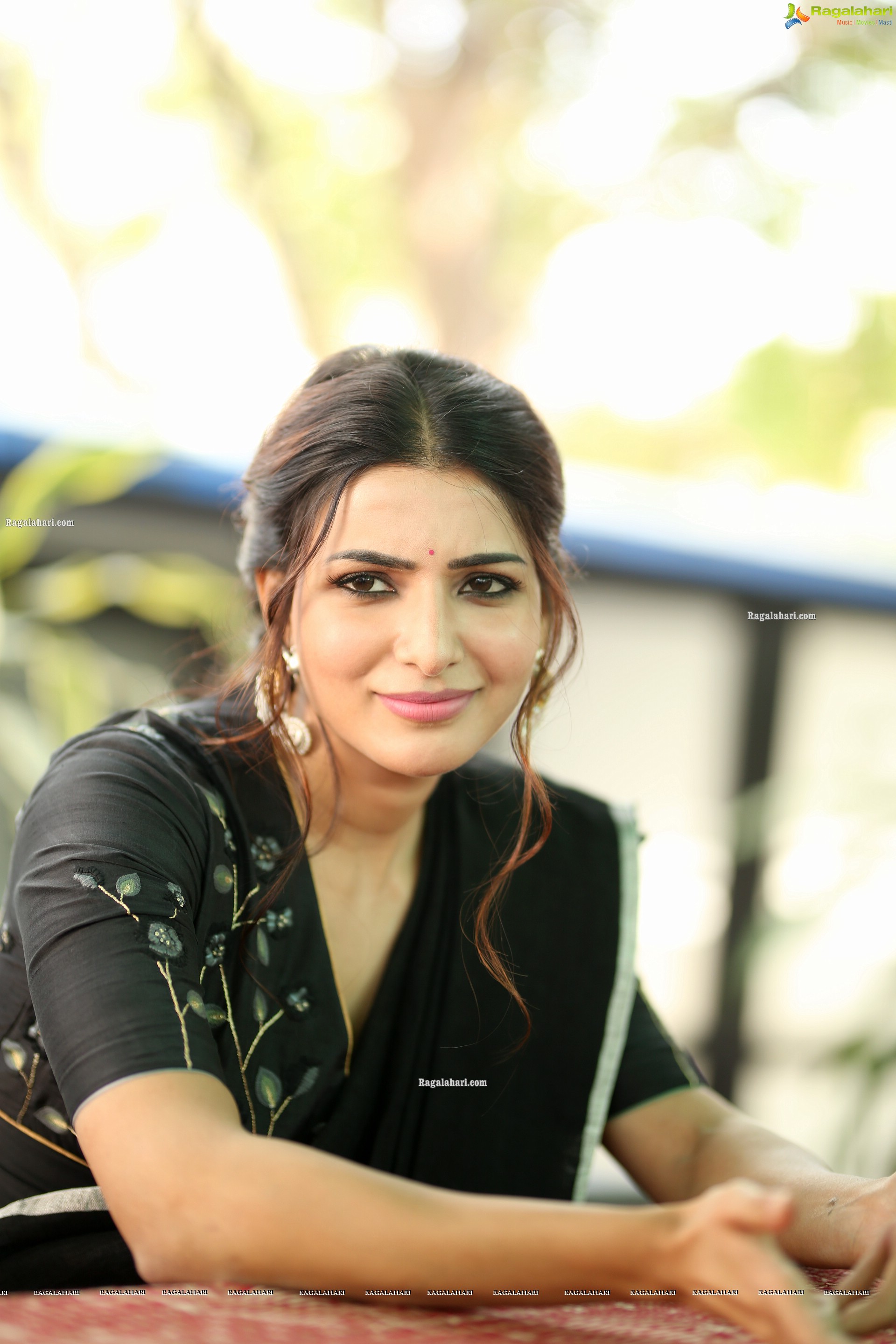 Samantha Akkineni at Jaanu Movie Interview - HD Gallery