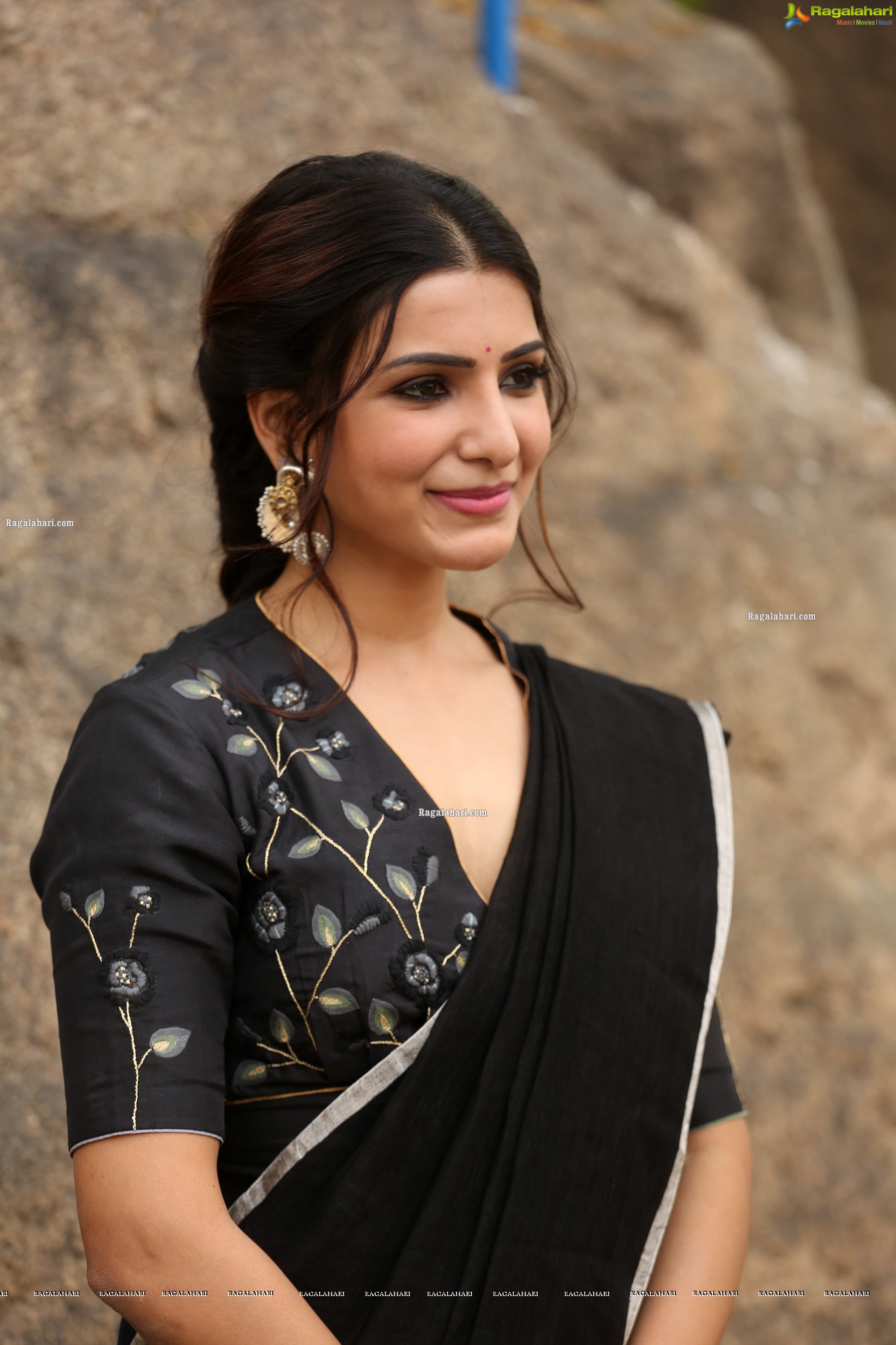 Samantha Akkineni at Jaanu Movie Interview - HD Gallery