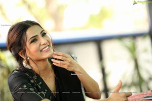 Samantha Akkineni at Jaanu Interview