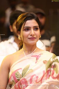 Samantha Akkineni at Jaanu Success Meet