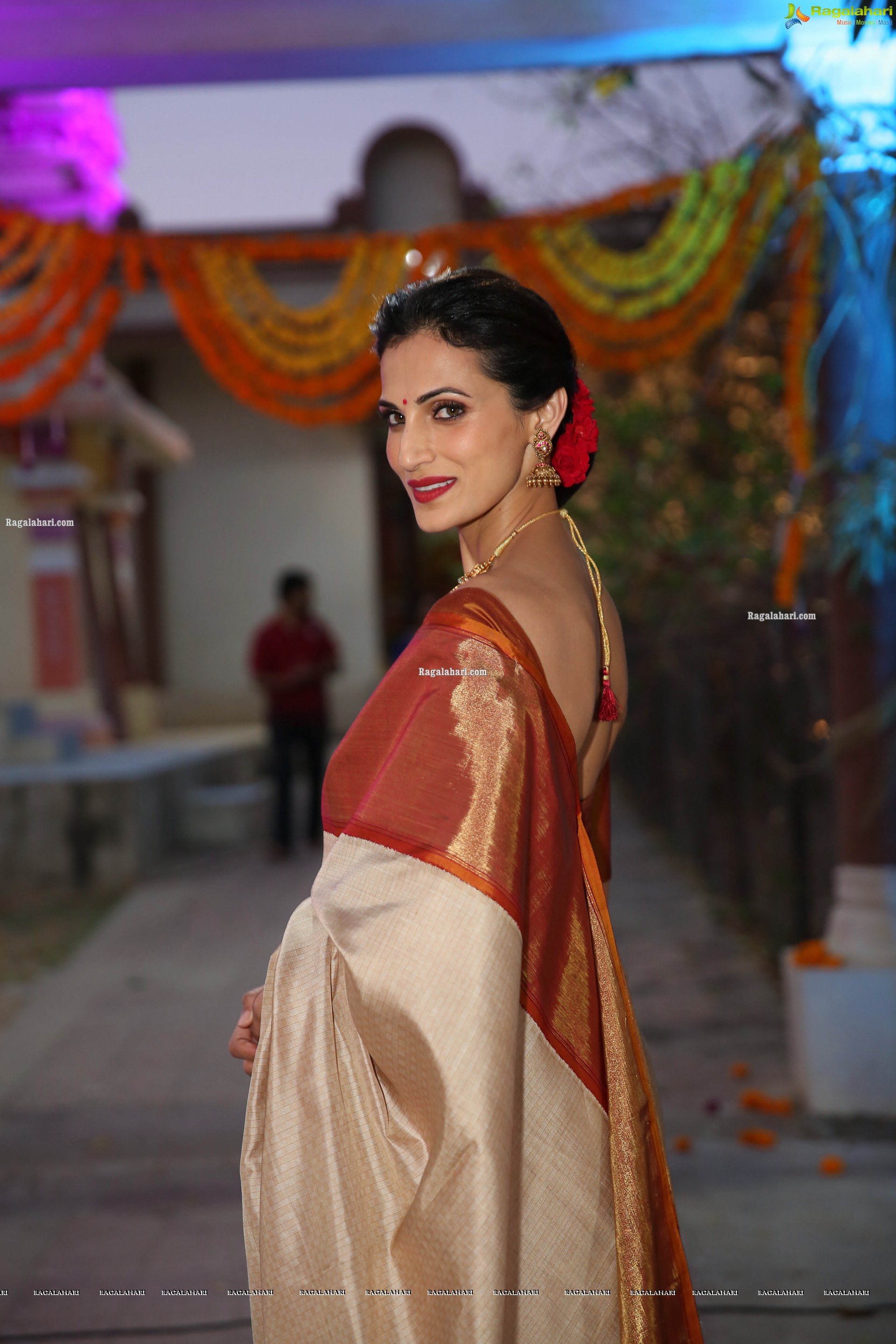 Shilpa Reddy @ Gudi Sambaralu at Dharampuri Kshetram - HD Gallery