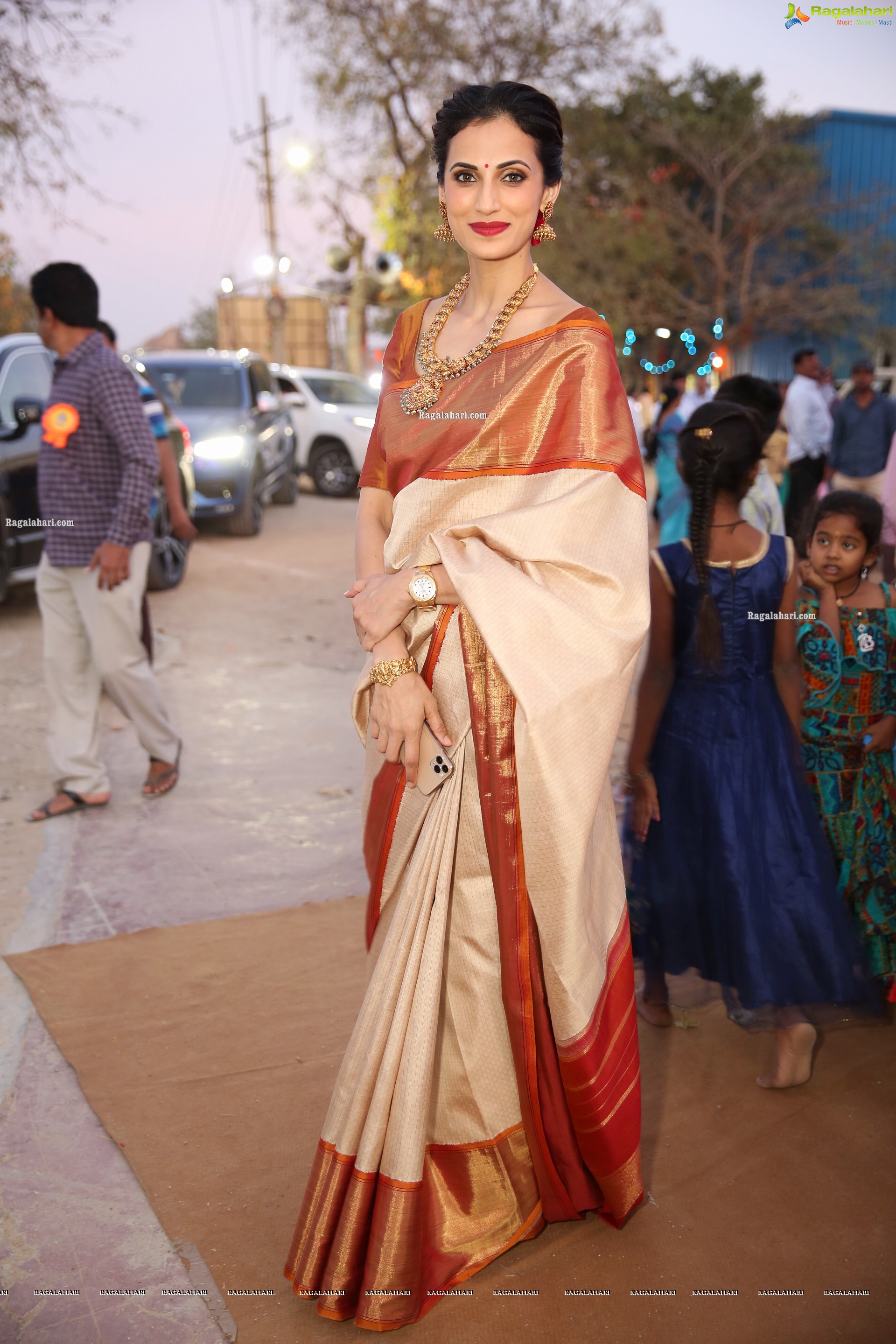 Shilpa Reddy @ Gudi Sambaralu at Dharampuri Kshetram - HD Gallery