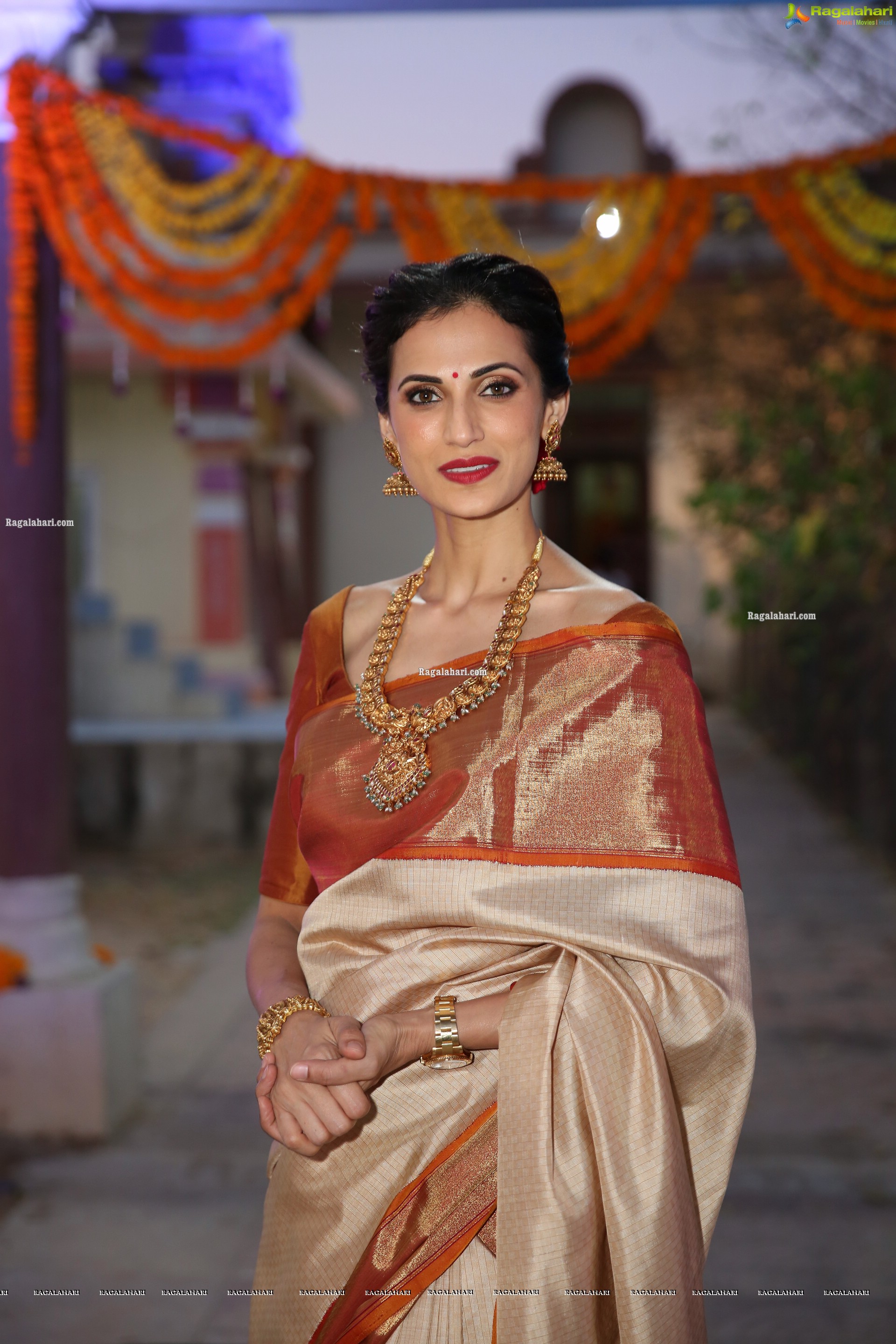 Shilpa Reddy @ Gudi Sambaralu at Dharampuri Kshetram - HD Gallery