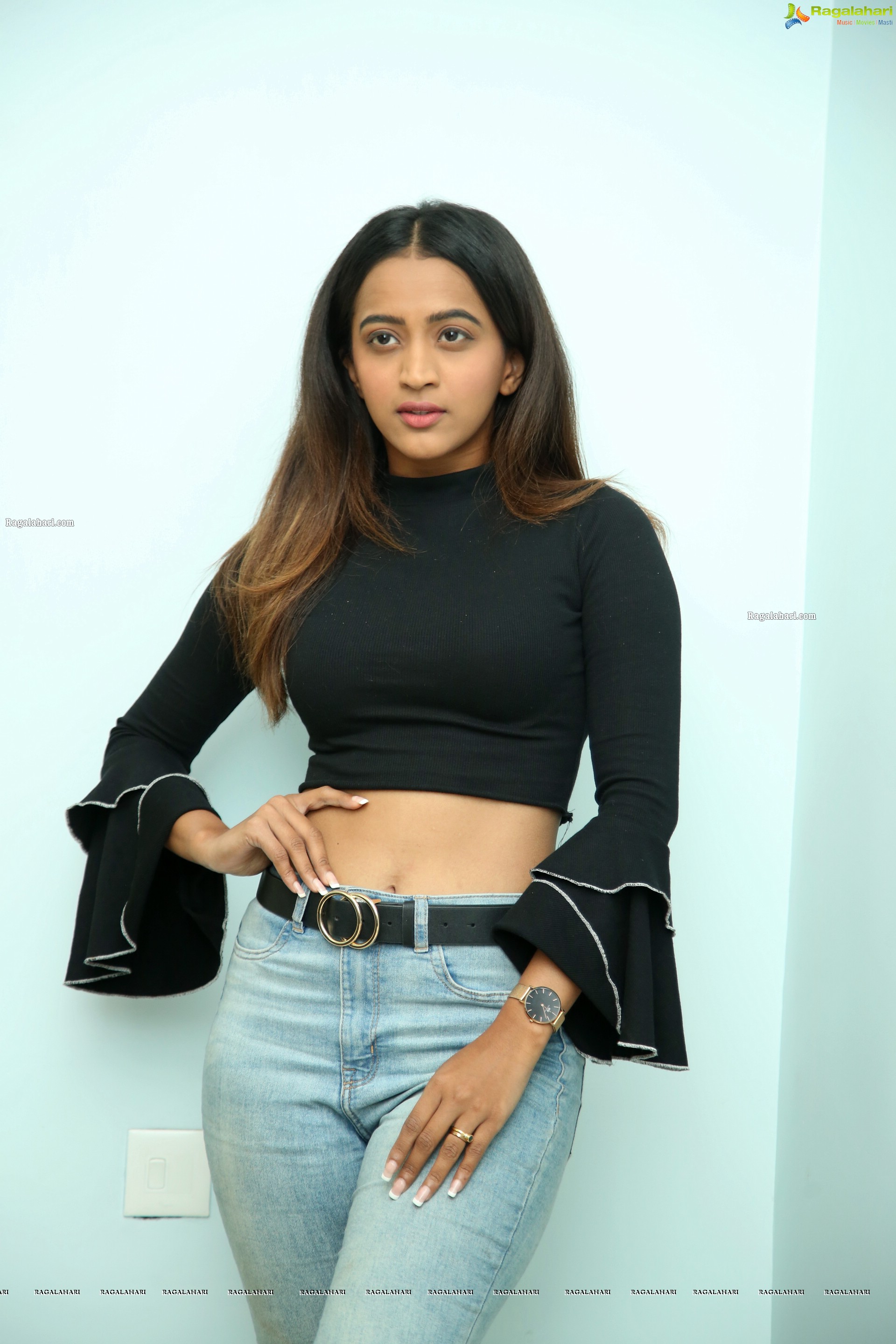 Shruti Shetty at Life Anubhavinchu Raja Movie Interview - HD Gallery