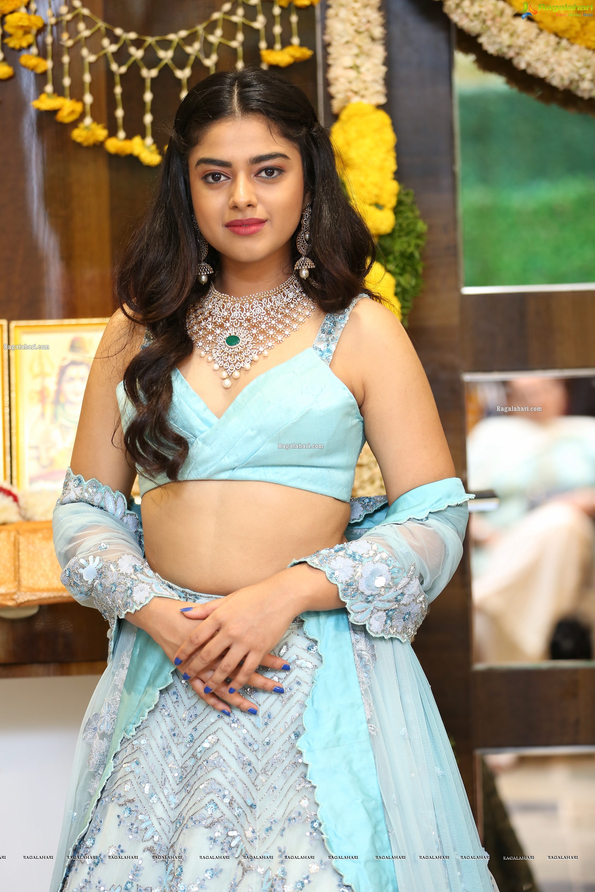 Siddhi Idnani at Alankar Makeup Studio & Academy Opening - HD Gallery