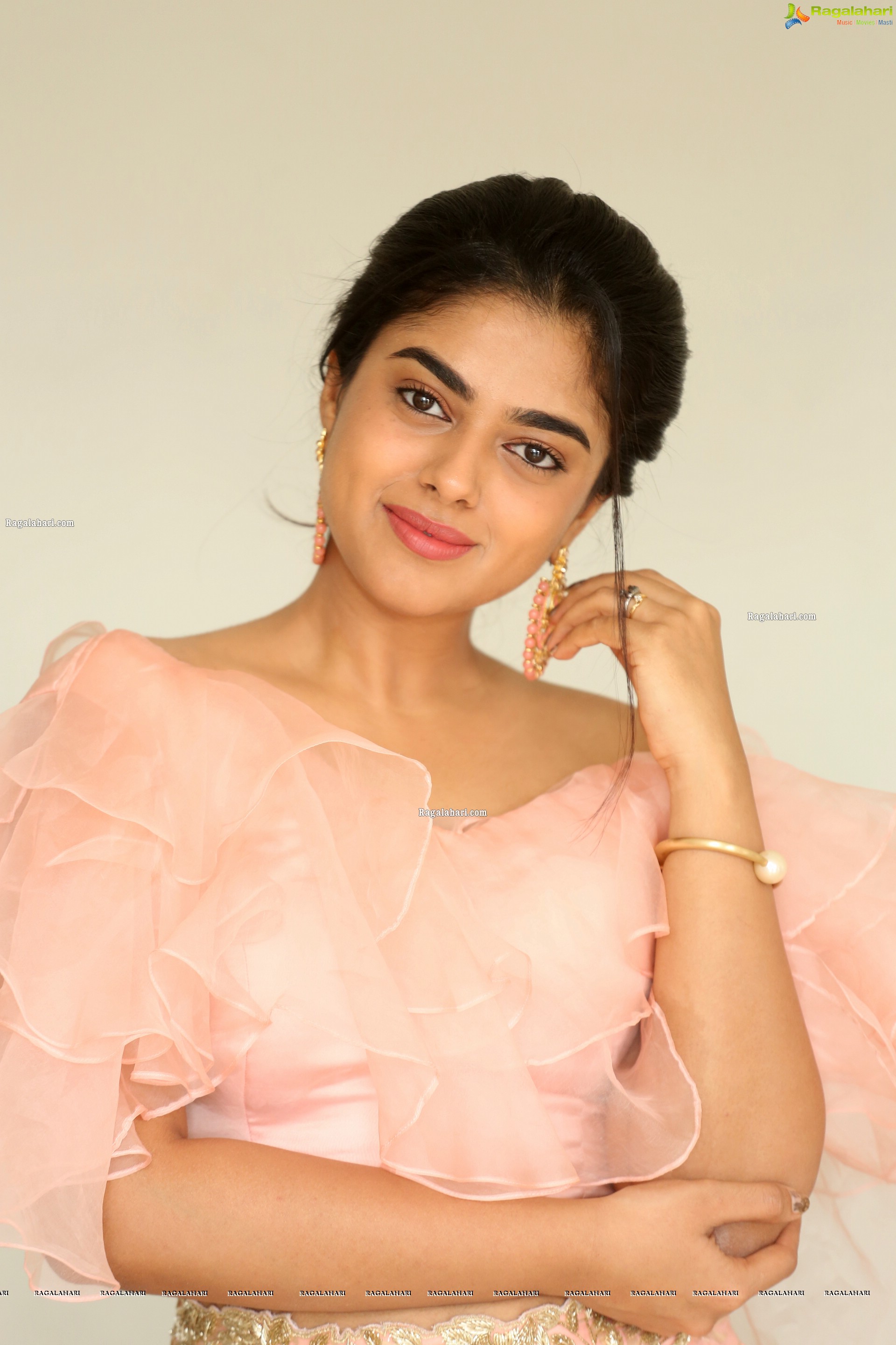 Siddhi Idnani @ Anukunnadi Okati Ayinadi Okati Press Meet - HD Gallery