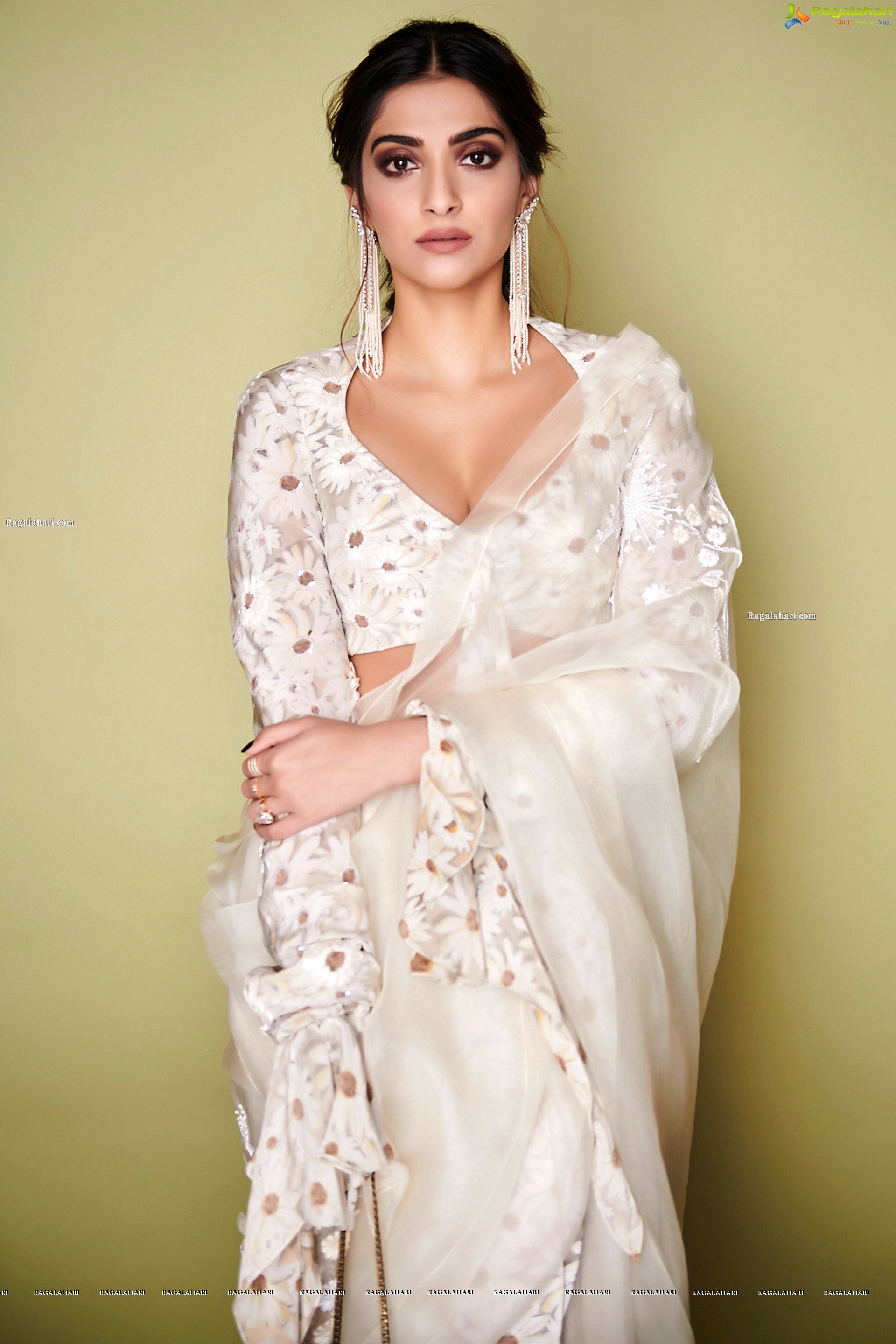 Sonam Kapoor High definition Photos