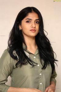 Sunaina at Chadarangam Web Series Launch