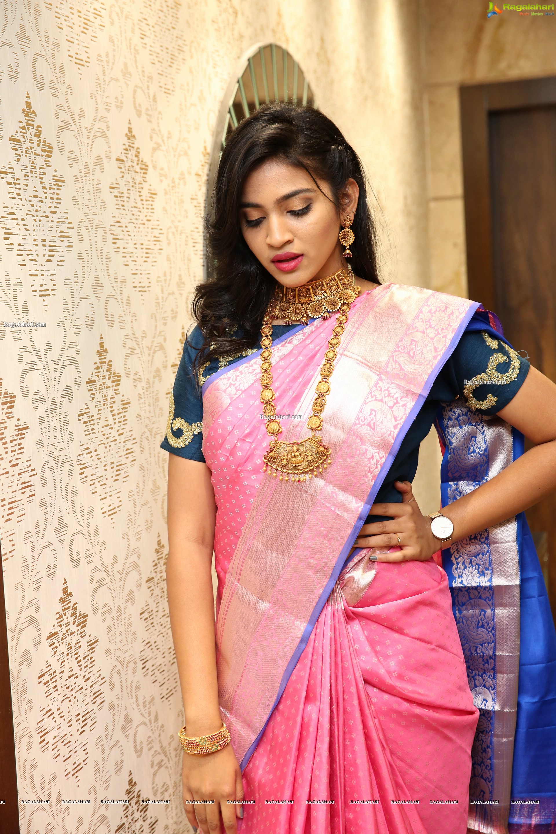 Vakshika Latha at Manepally Jewellers Silverware Section Launch at Its Dilsukhnagar Store - HD Gallery