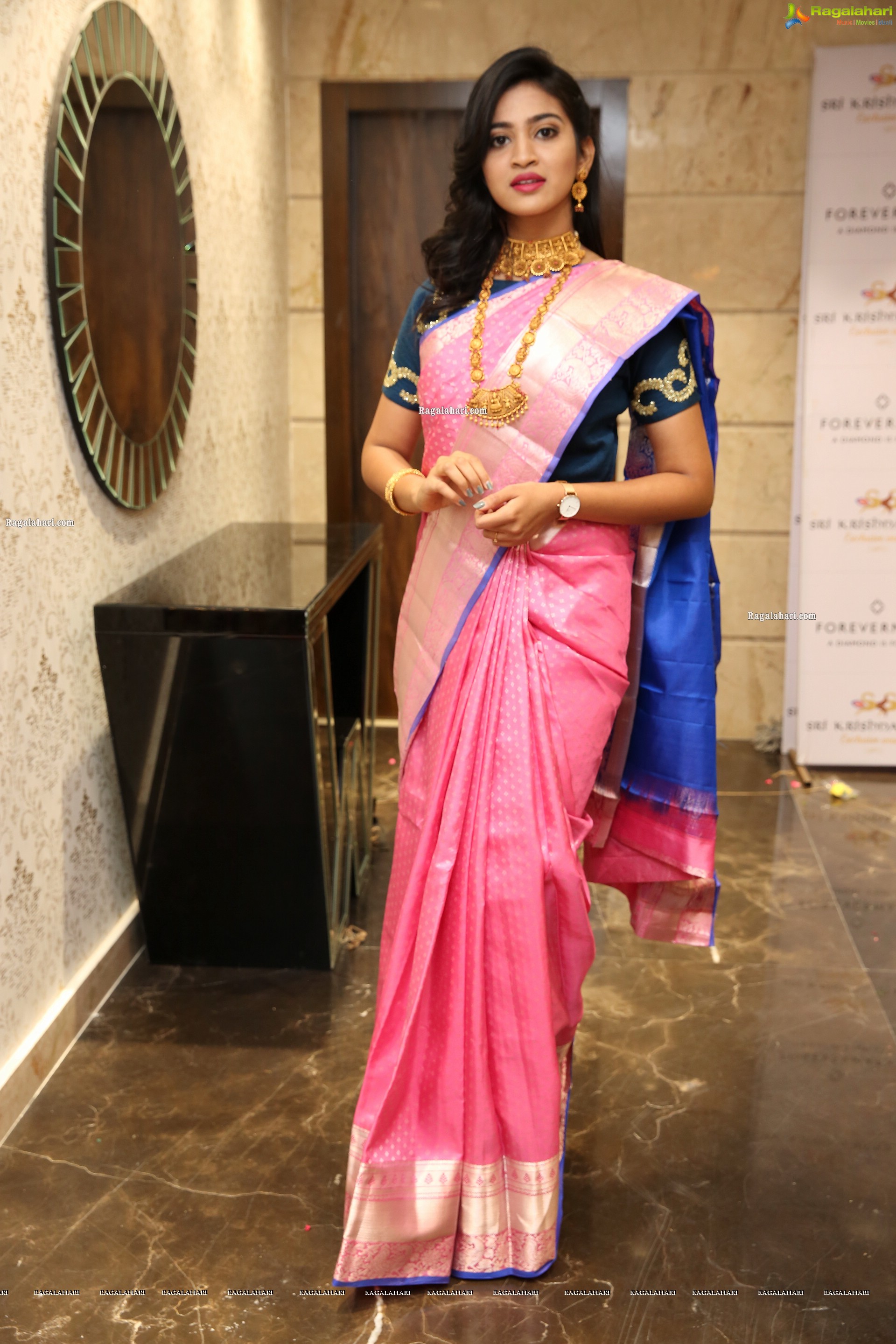 Vakshika Latha at Manepally Jewellers Silverware Section Launch at Its Dilsukhnagar Store - HD Gallery