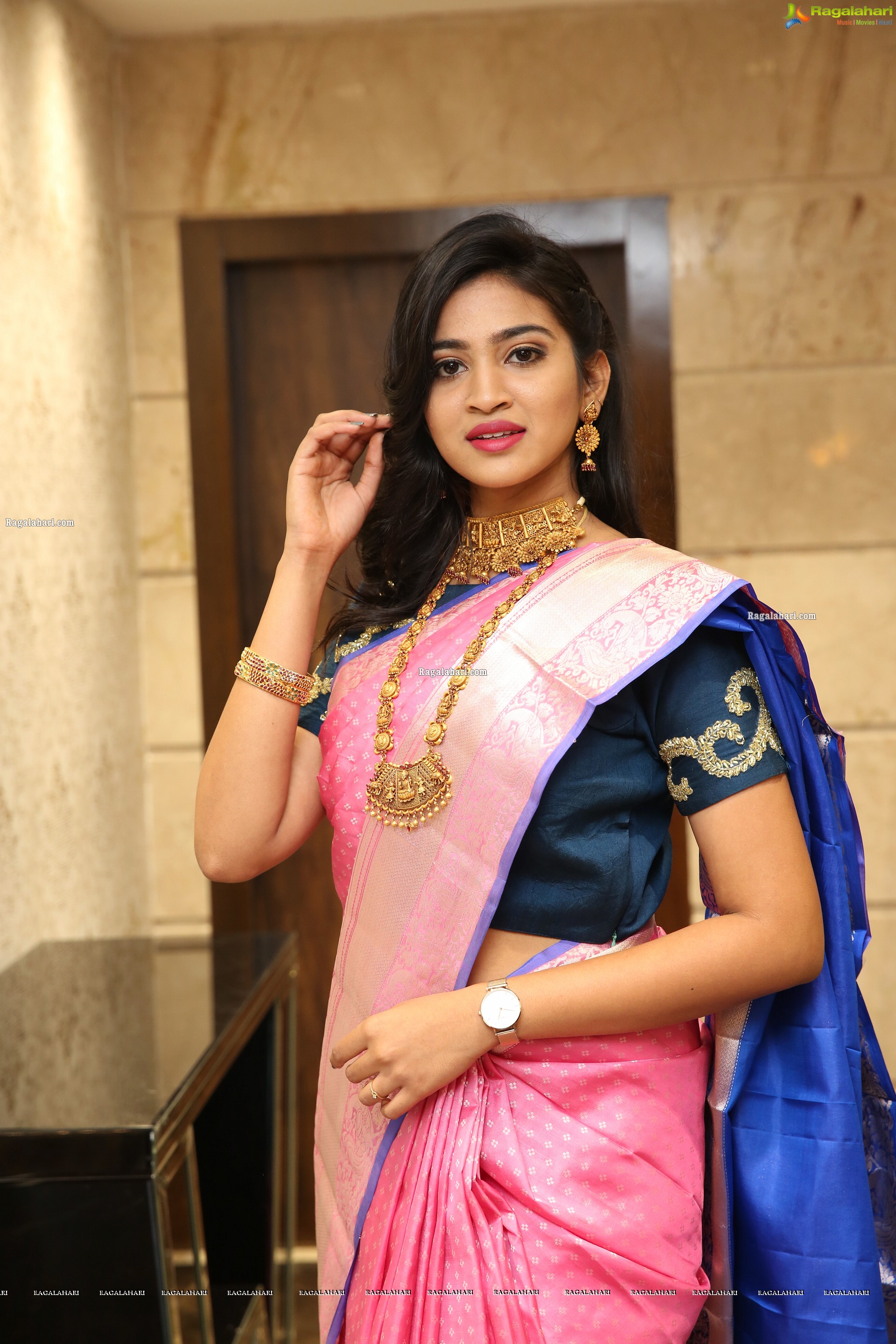 Vakshika Latha at Manepally Jewellers Silverware Section Launch at Its Dilsukhnagar Store - HD Gallery