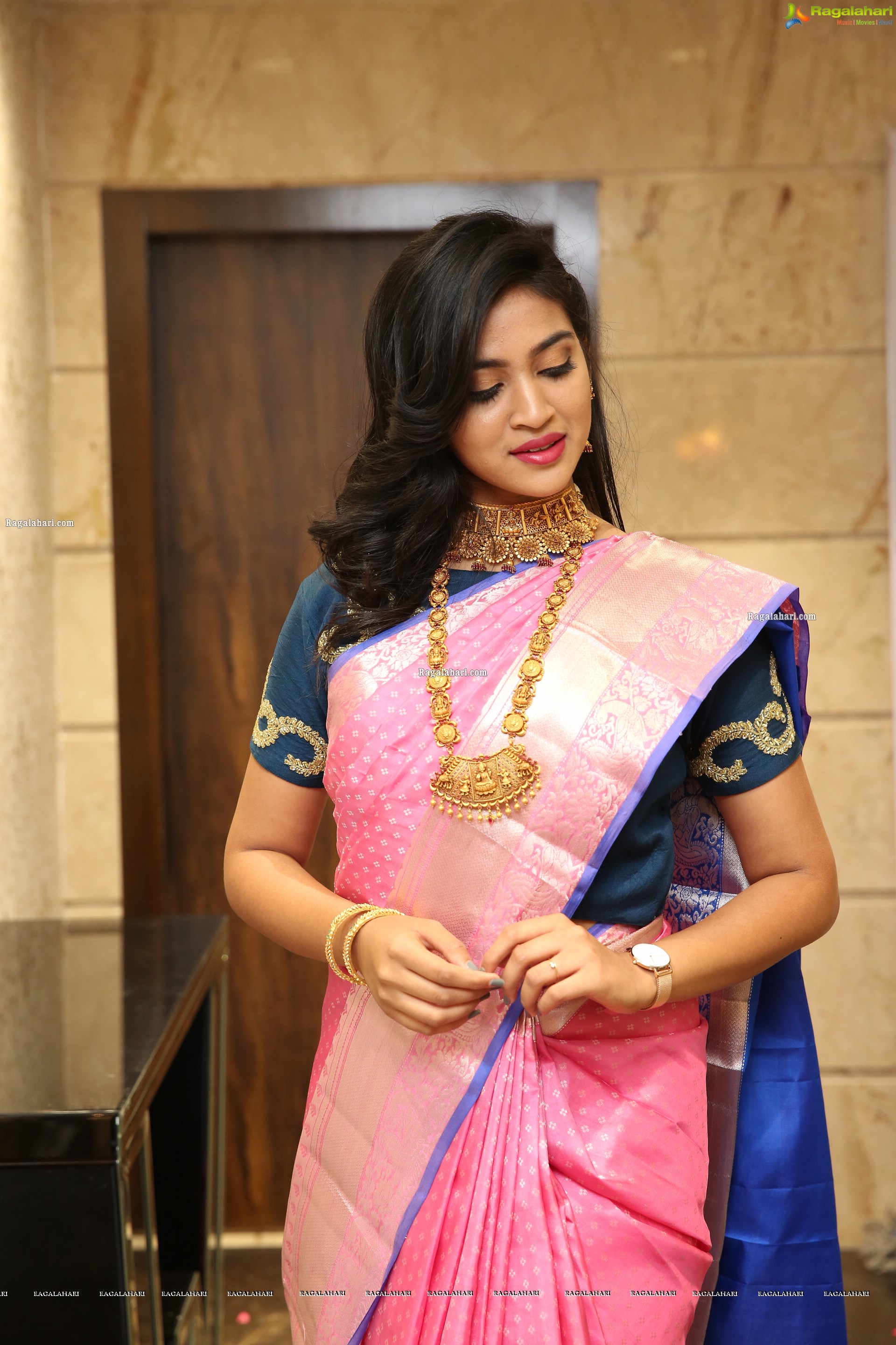 Vakshika Latha at Manepally Jewellers Silverware Section Launch at Its Dilsukhnagar Store - HD Gallery