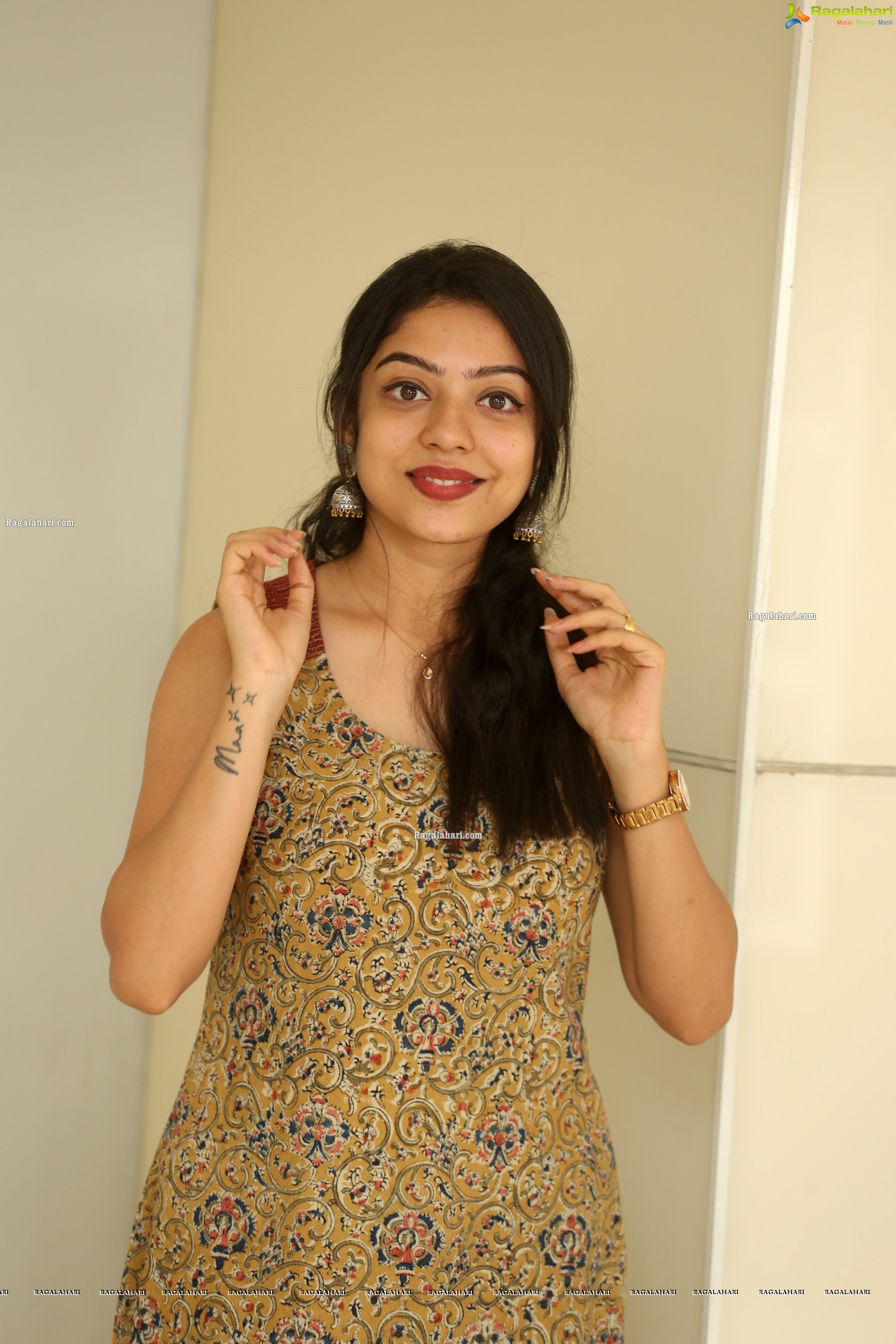 Varsha Bollamma at Choosi Choodangane Team Meet - HD Gallery