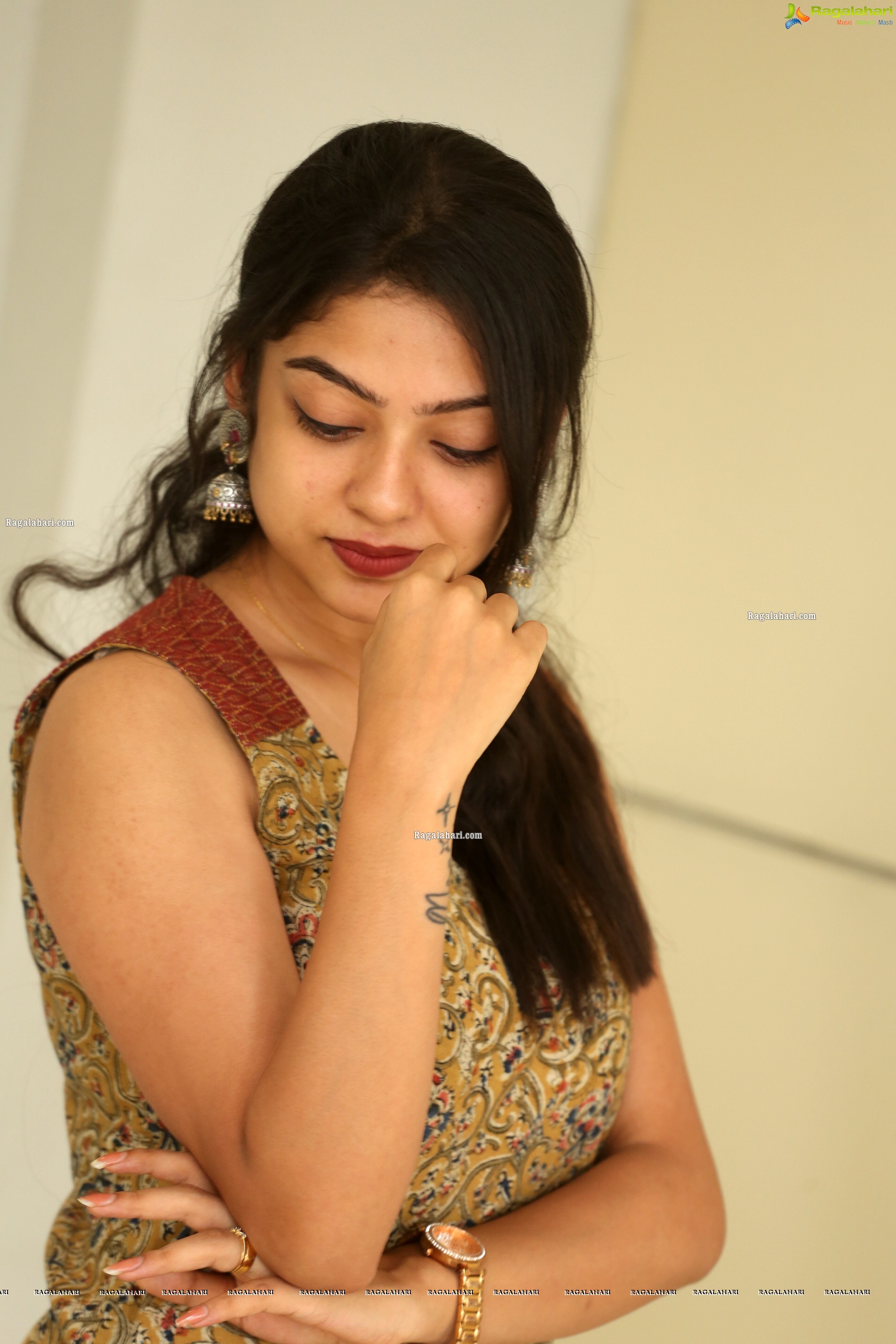 Varsha Bollamma at Choosi Choodangane Team Meet - HD Gallery