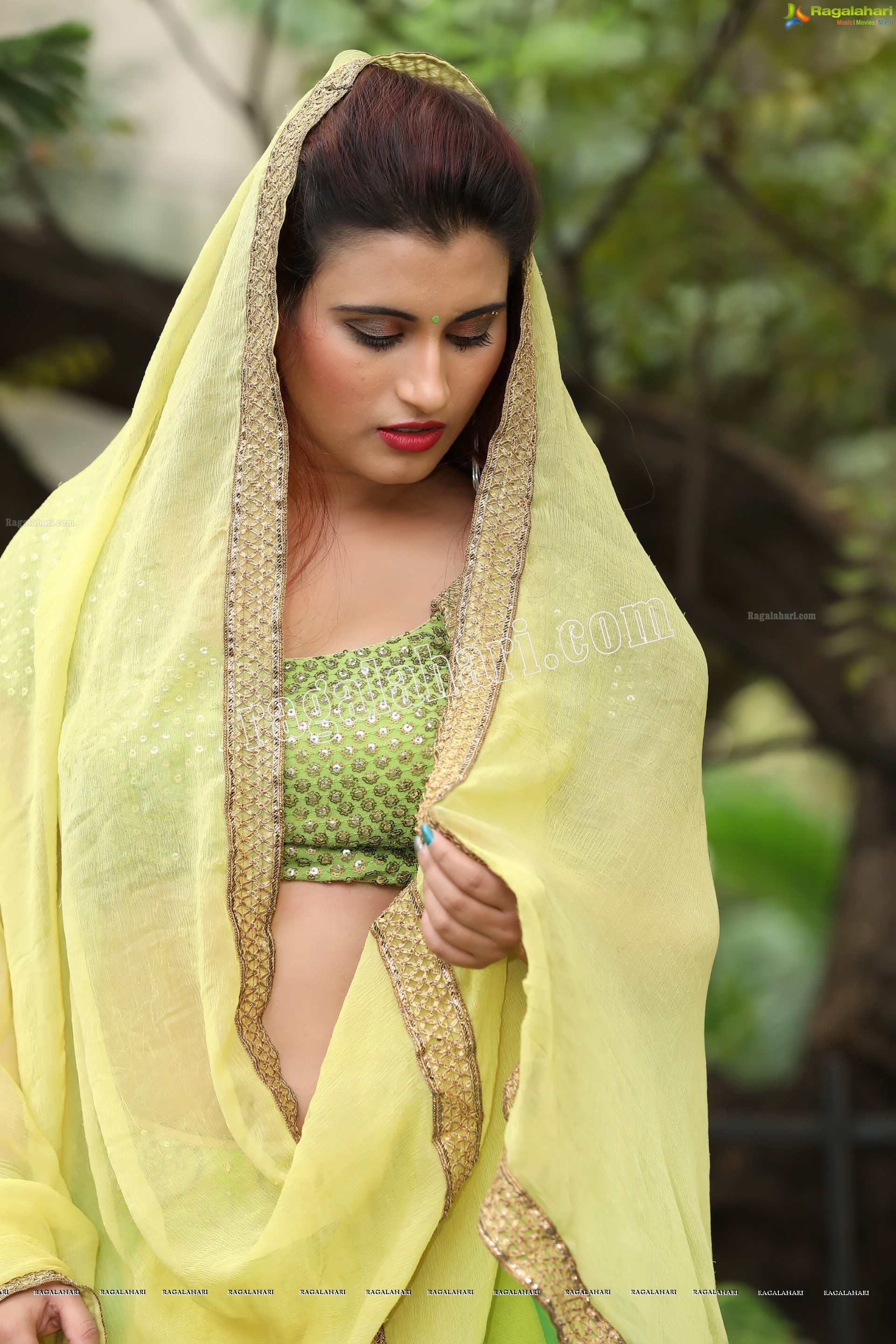 Gunnjan Aras (Exclusive Photo Shoot) (High Definition Photos)