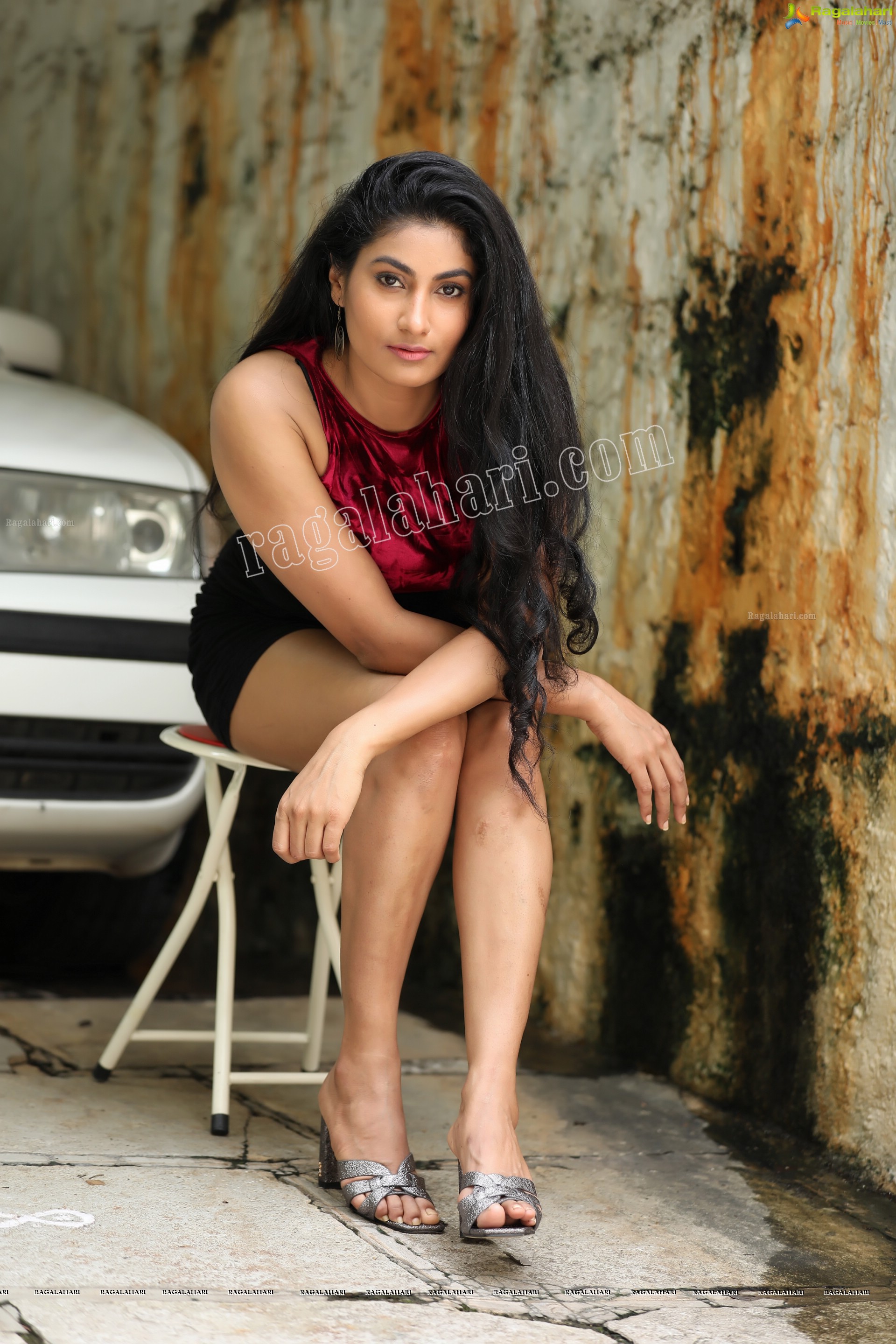 Saafi Kaur (Exclusive Photo Shoot) (High Definition Photos)