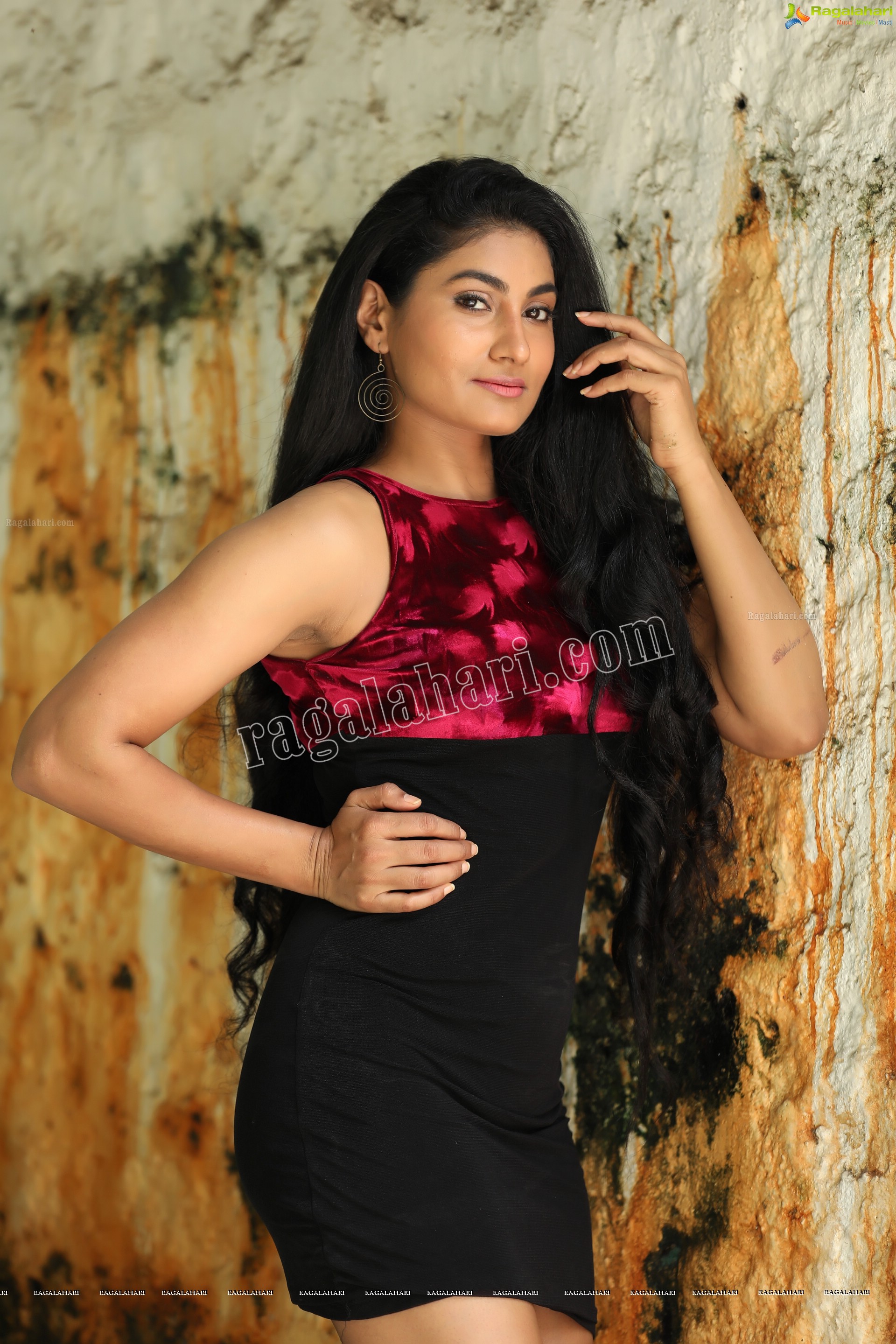 Saafi Kaur (Exclusive Photo Shoot) (High Definition Photos)