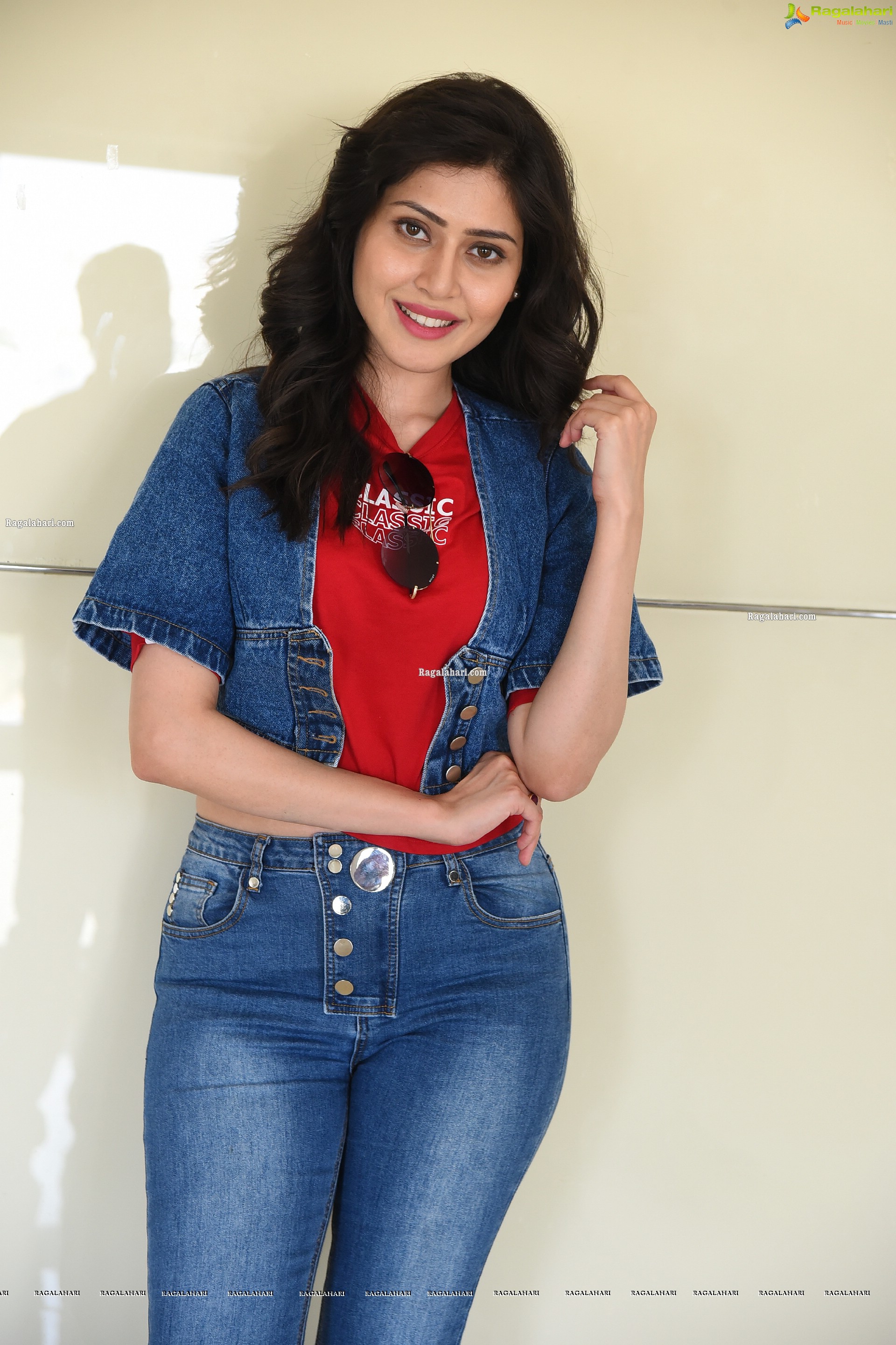 Aishwarya Raj Bhakuni at Director Movie Trailer Launch, HD Photo Gallery