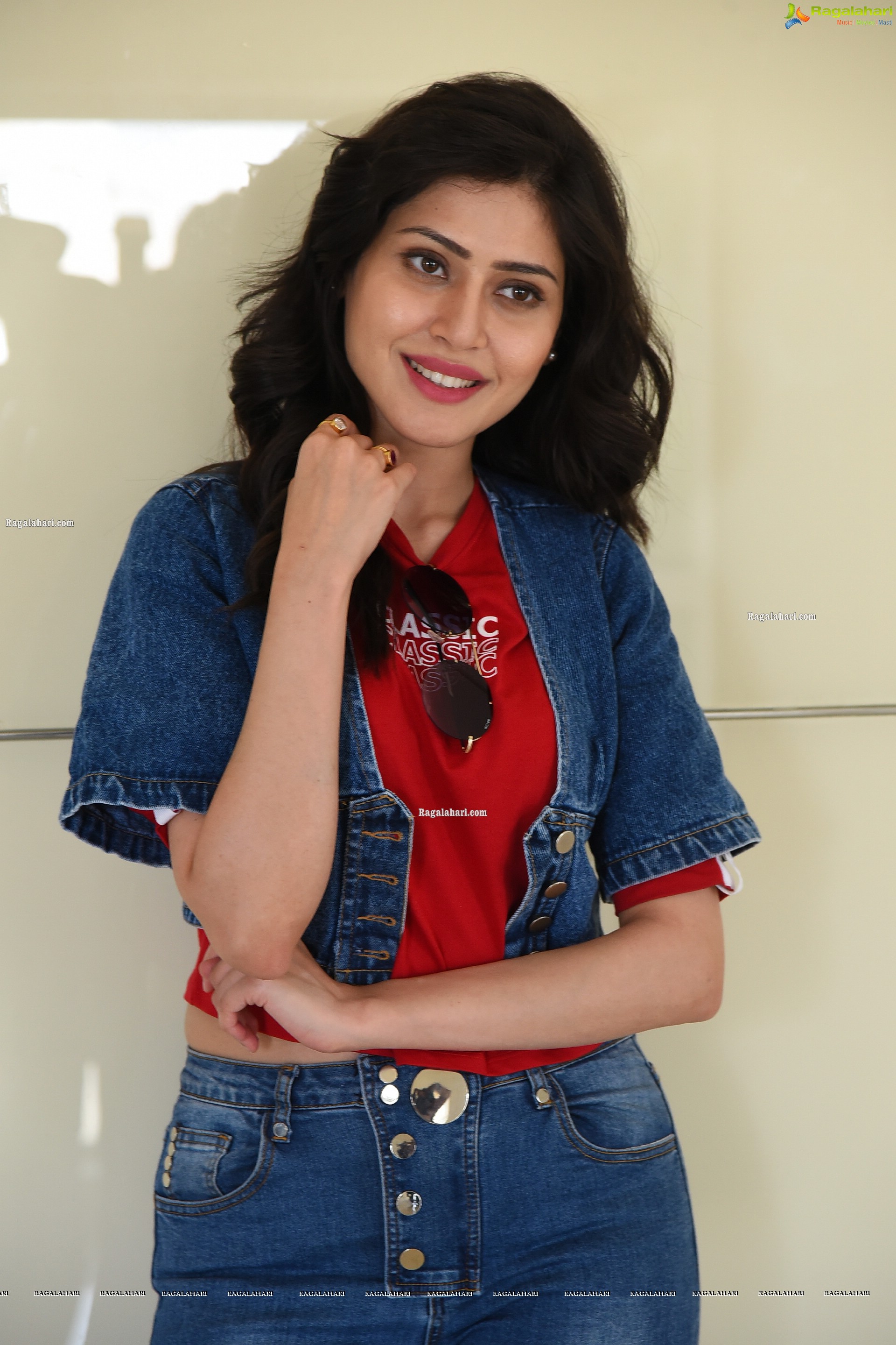 Aishwarya Raj Bhakuni at Director Movie Trailer Launch, HD Photo Gallery