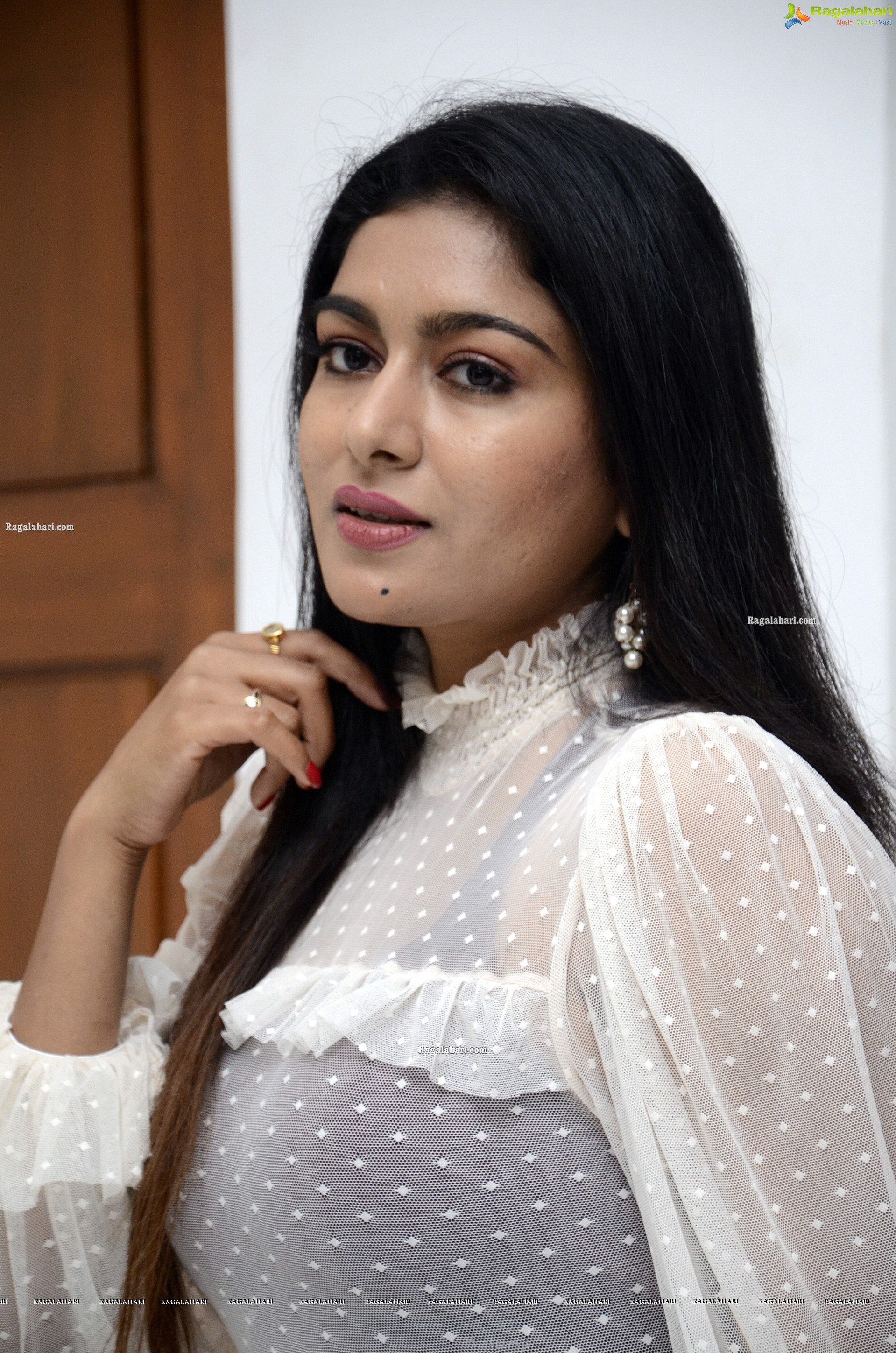 Akshatha Srinivas at MMOF Movie Interview, HD Photo Gallery