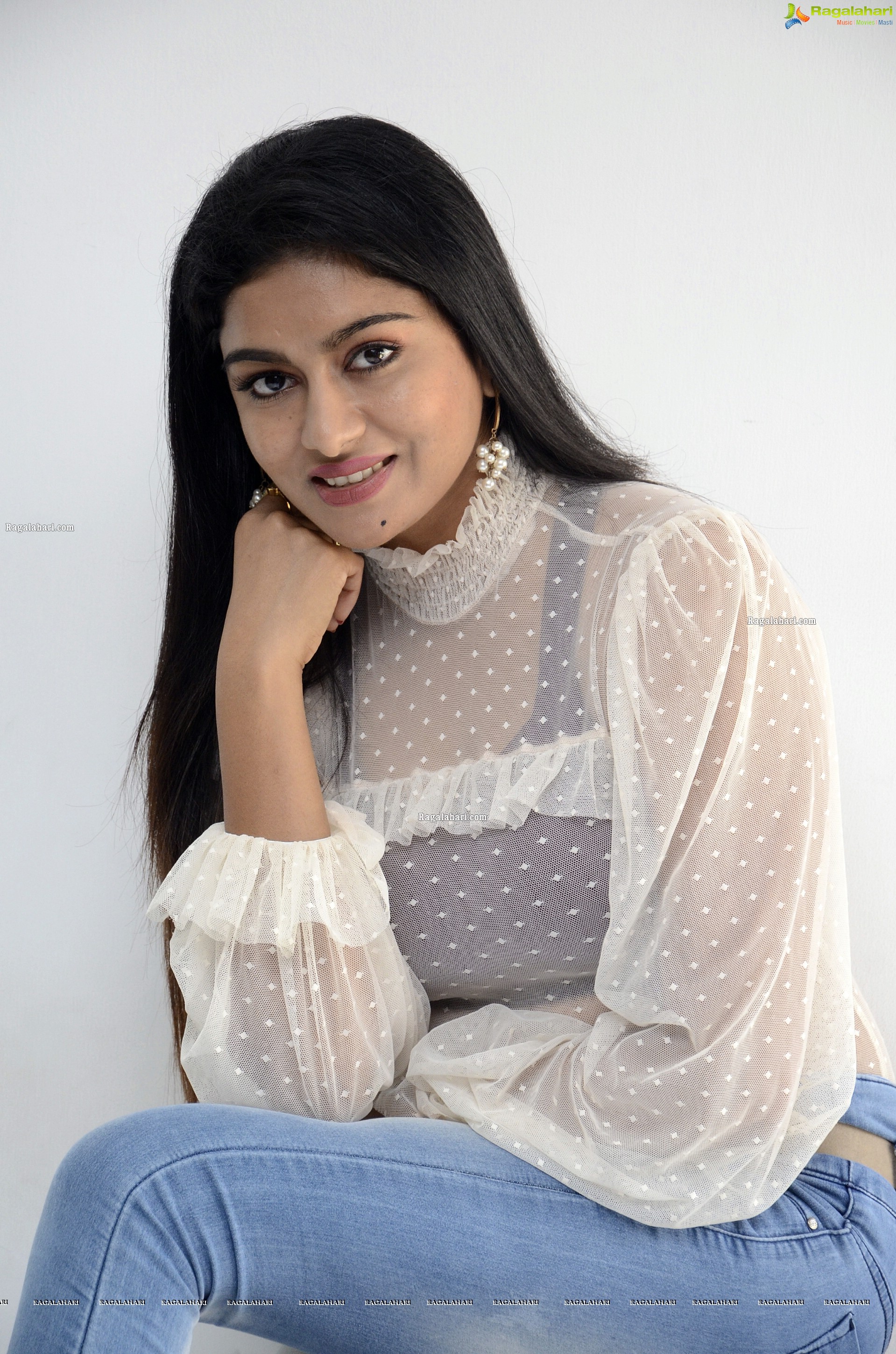 Akshatha Srinivas at MMOF Movie Interview, HD Photo Gallery