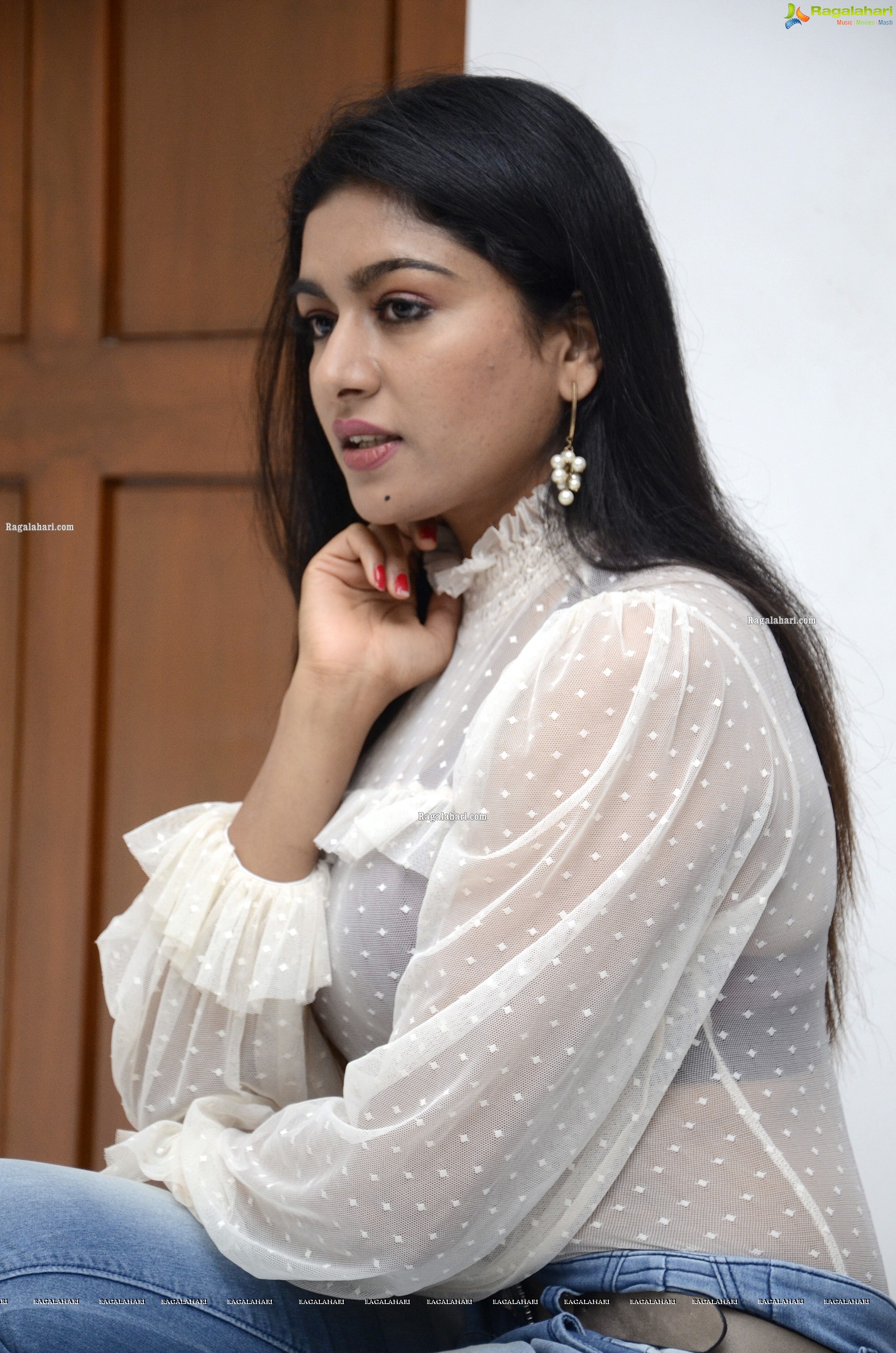 Akshatha Srinivas at MMOF Movie Interview, HD Photo Gallery