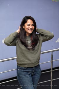 Anasuya Bharadwaj in Olive Green T-Shirt and Jeans