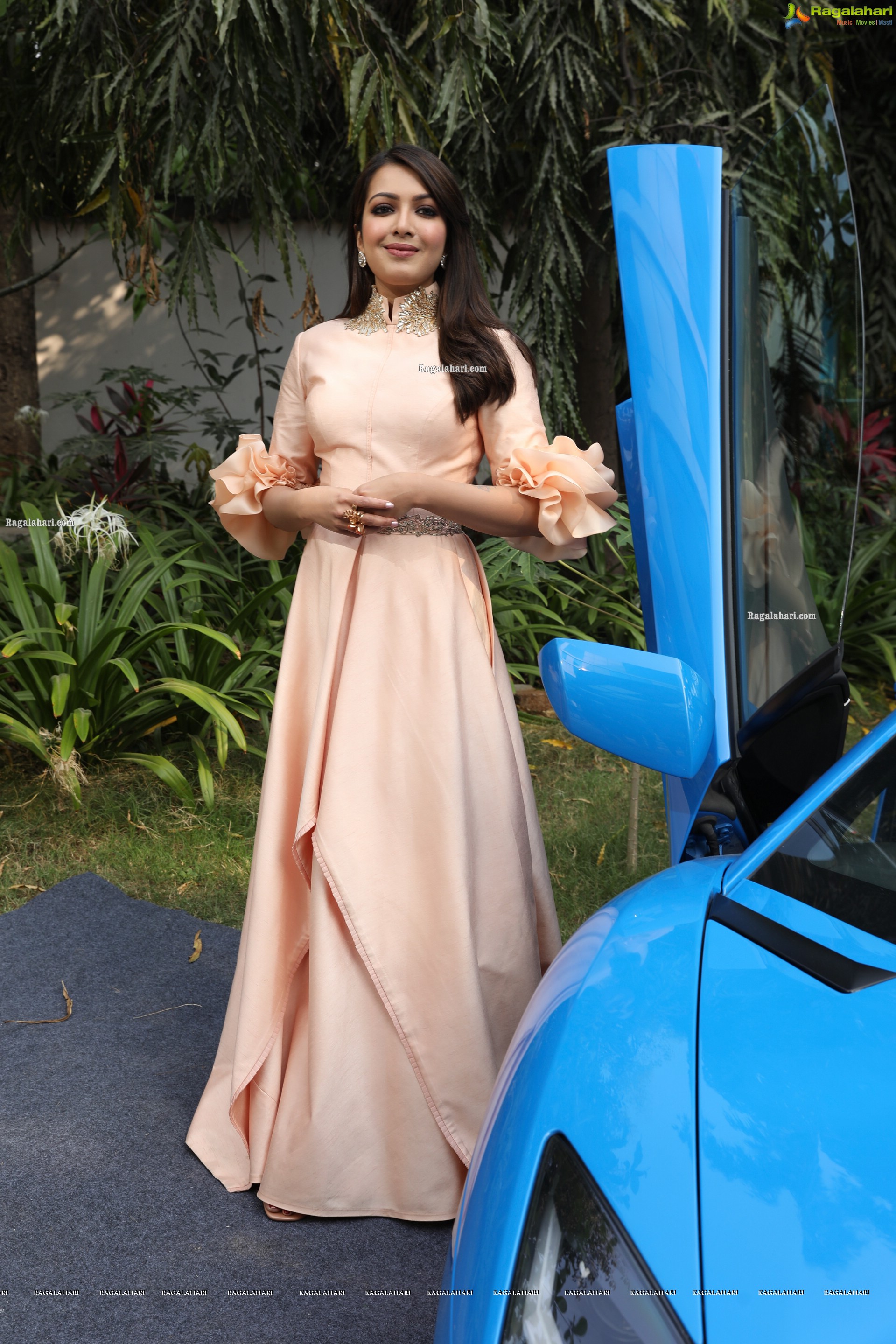 Catherine Tresa at Cancer Awareness Super Car Rally, HD Photo Gallery
