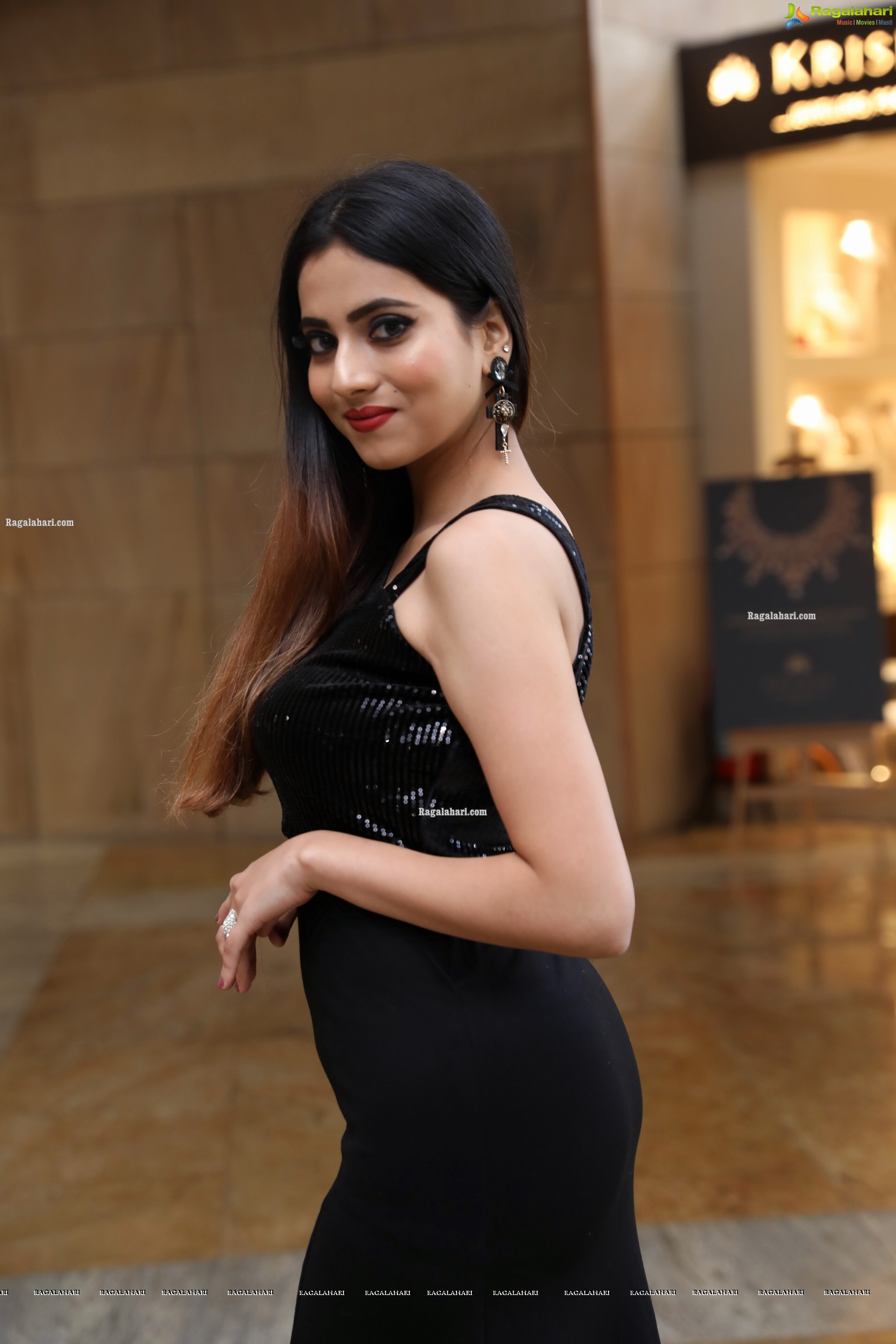 Dimple Thakur Front Slit Bodycon Dress, HD Photo Gallery