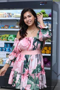 Divya Pandey at Podarillu Fruits & Vegetables 2nd Outlet