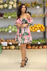 Divya Pandey at Podarillu Fruits & Vegetables 2nd Outlet